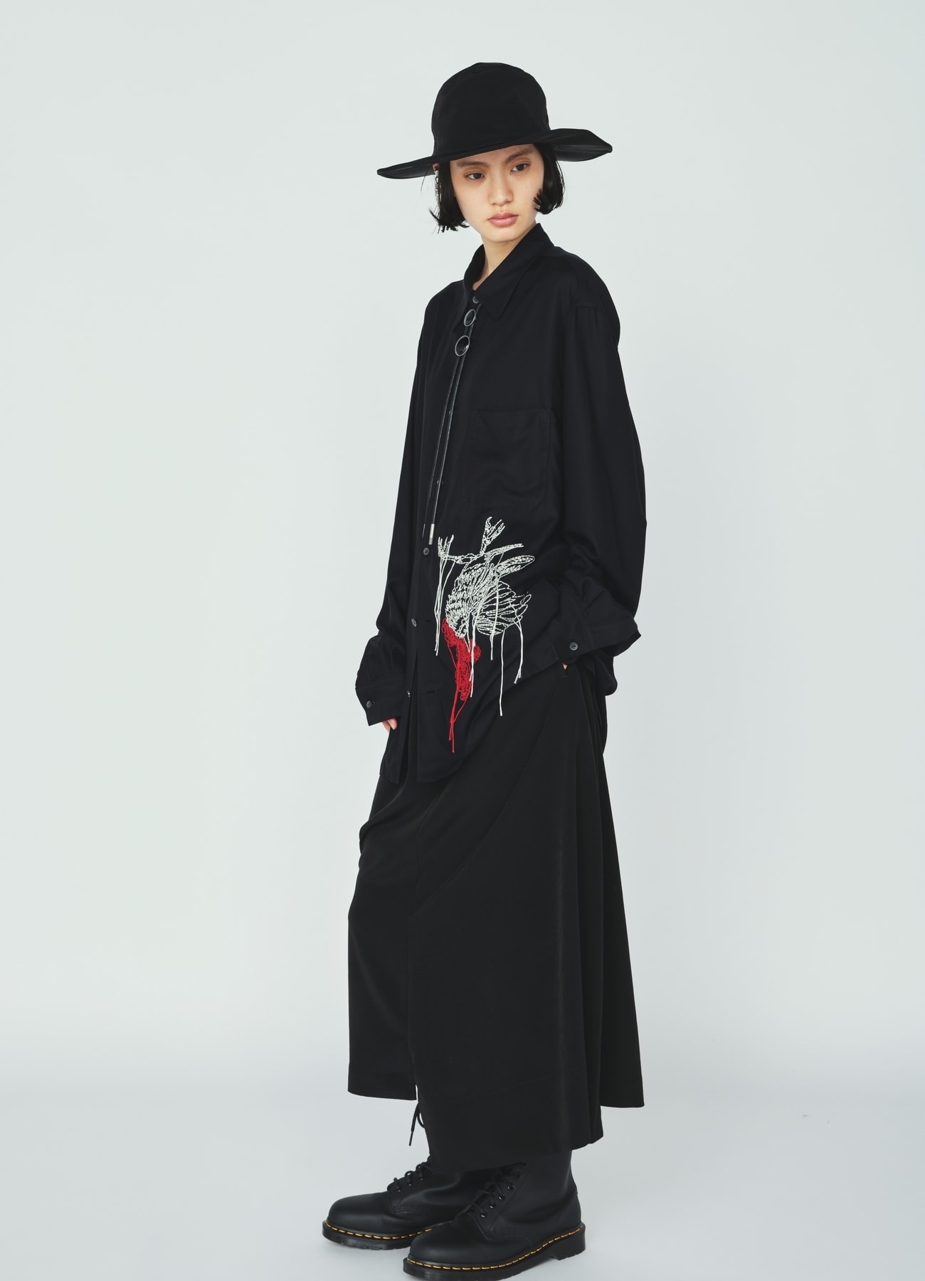 RAYON TWILL CROW AND FLOWER EMBROIDERY SHIRT