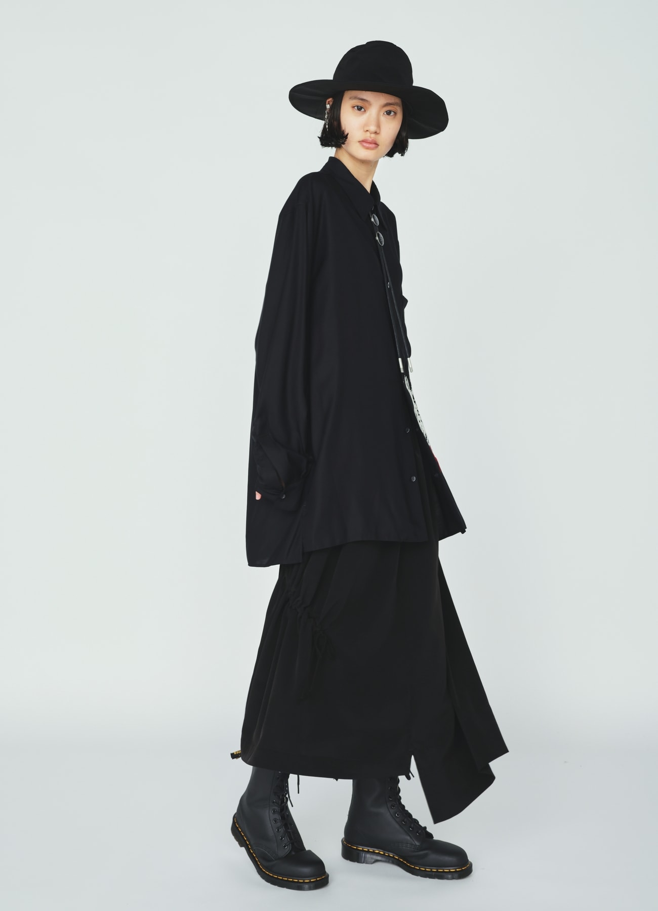 RAYON TWILL CROW AND FLOWER EMBROIDERY SHIRT