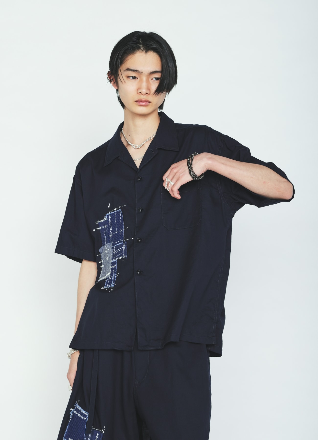 ORGANIC COTTON WASHER SHORT-SLEEVE SHIRT WITH SASHIKO EMBROIDERY