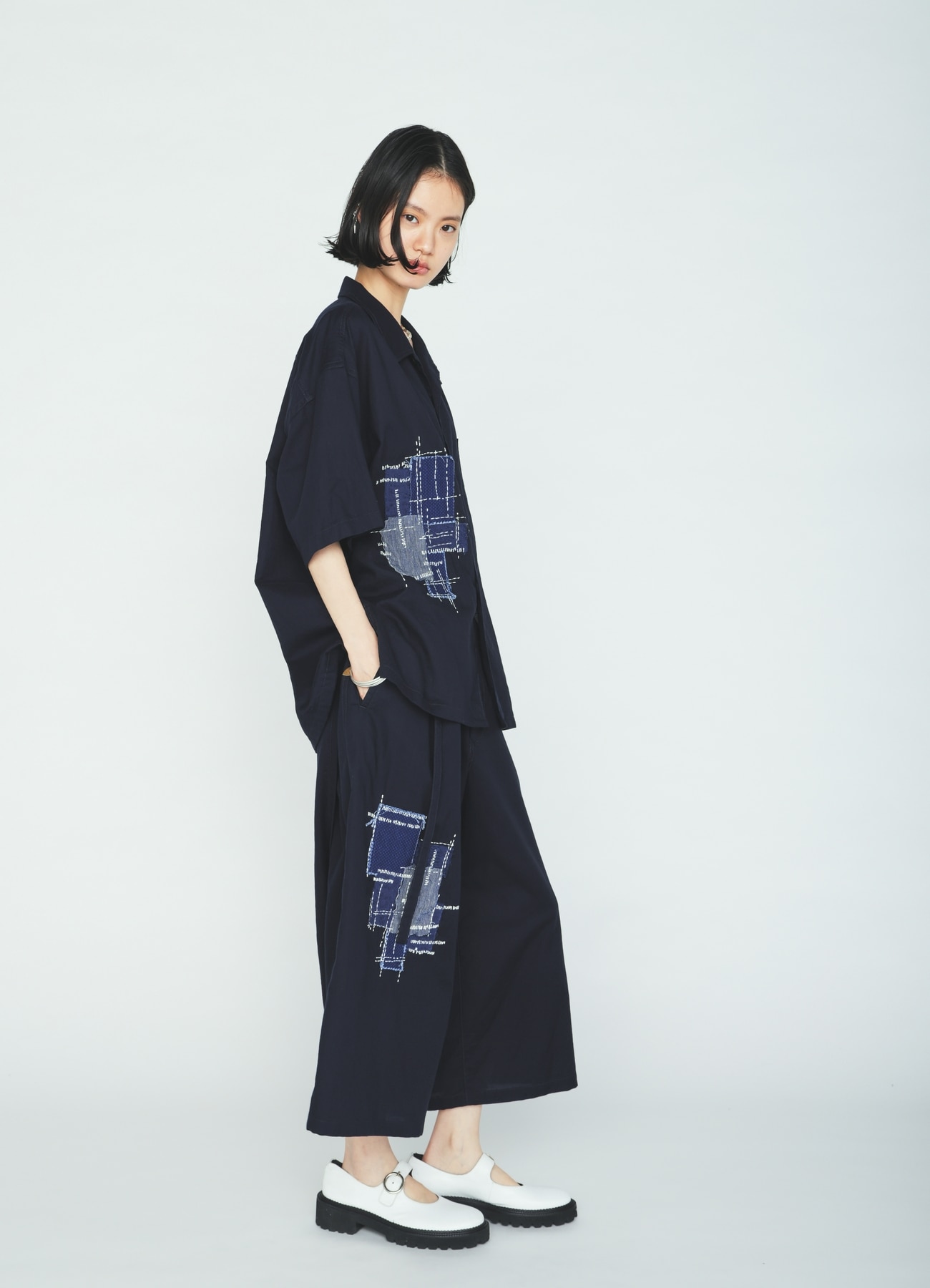 ORGANIC COTTON WASHER SHORT-SLEEVE SHIRT WITH SASHIKO EMBROIDERY