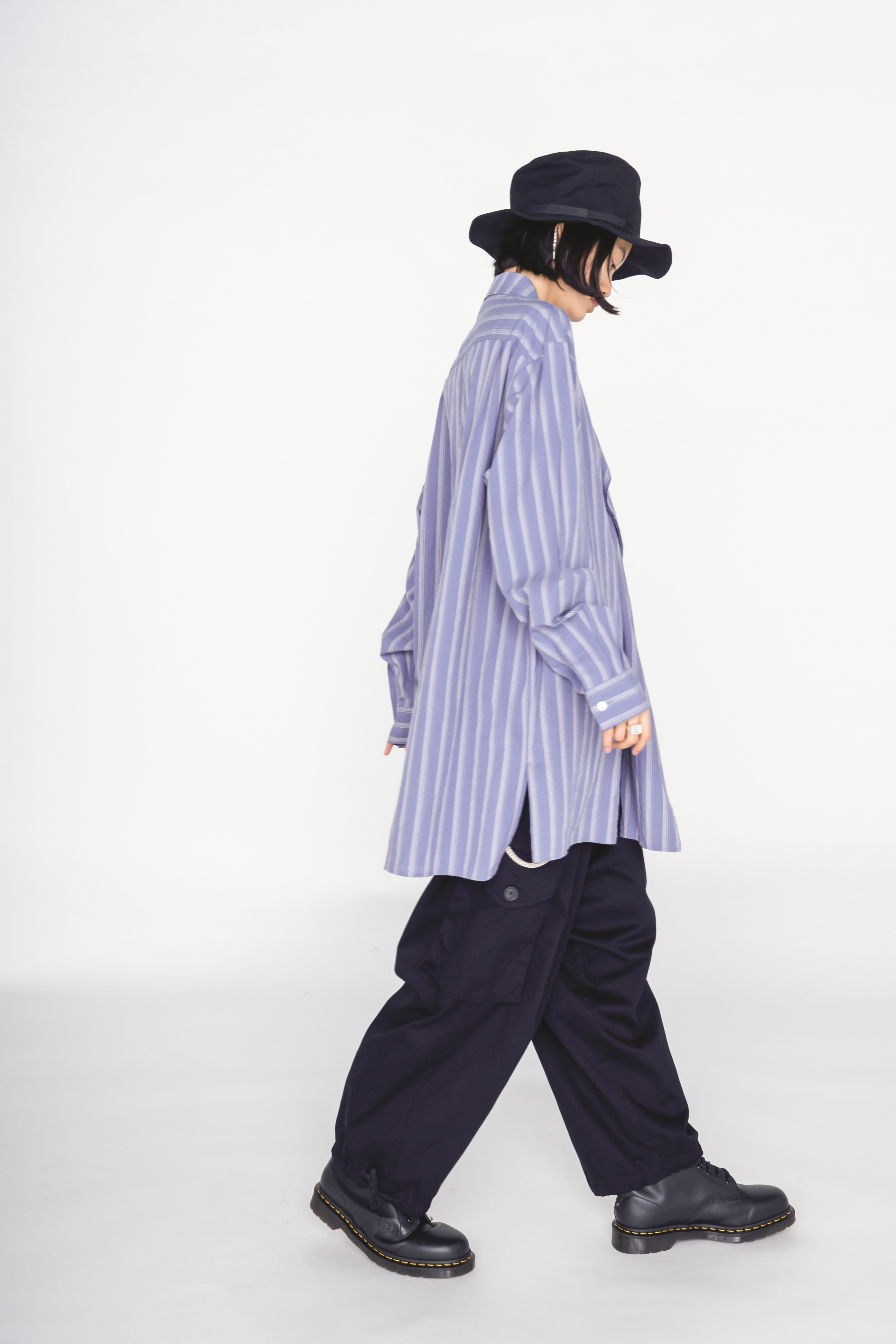 COTTON STRIPED HORSE RIDER PRINT DRAPE SHIRT