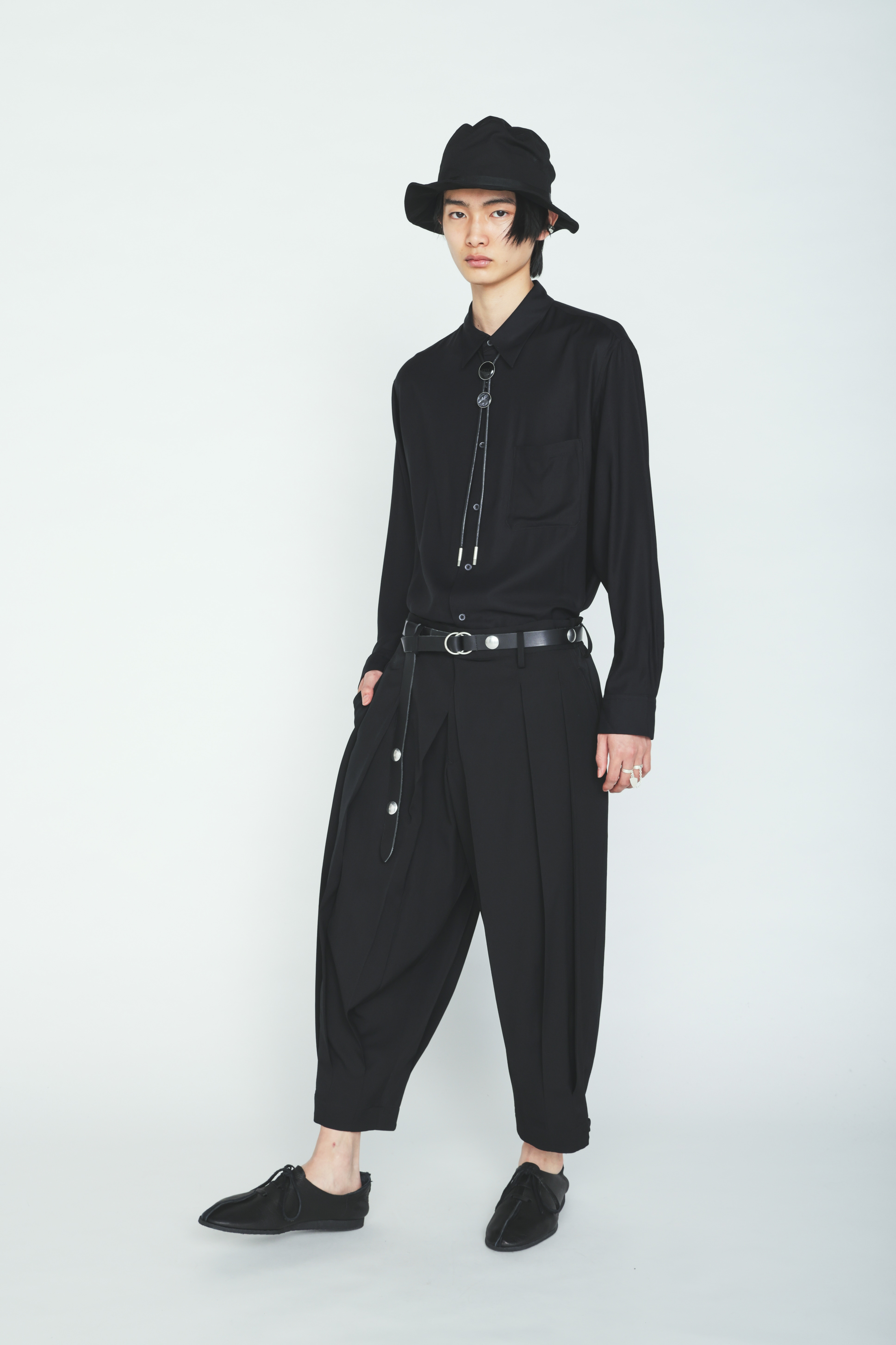 STUDS COW LEATHER BELT