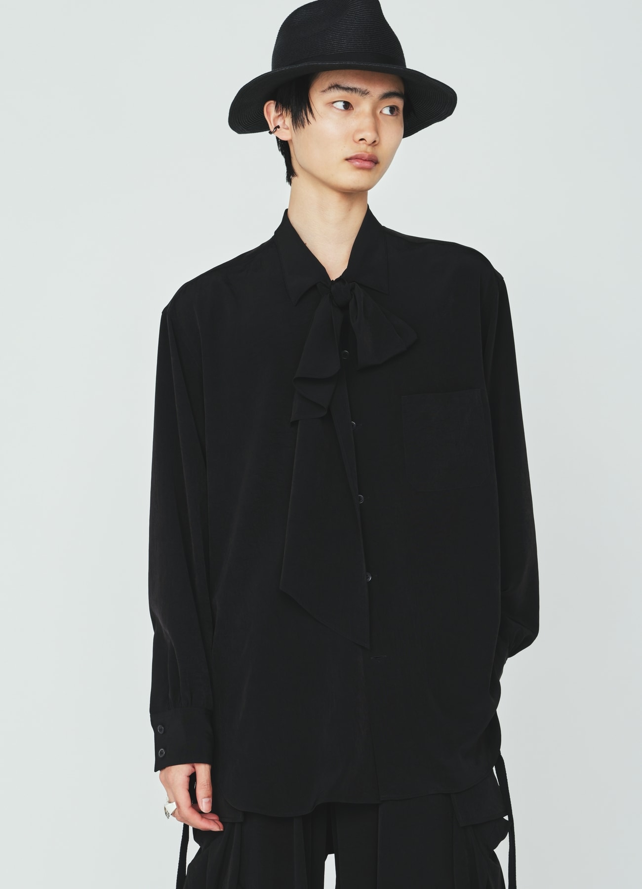 CREPE de CHINE WIDE BRIM HAT