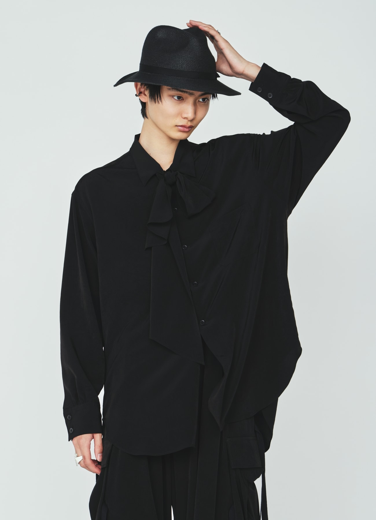 CREPE de CHINE WIDE BRIM HAT