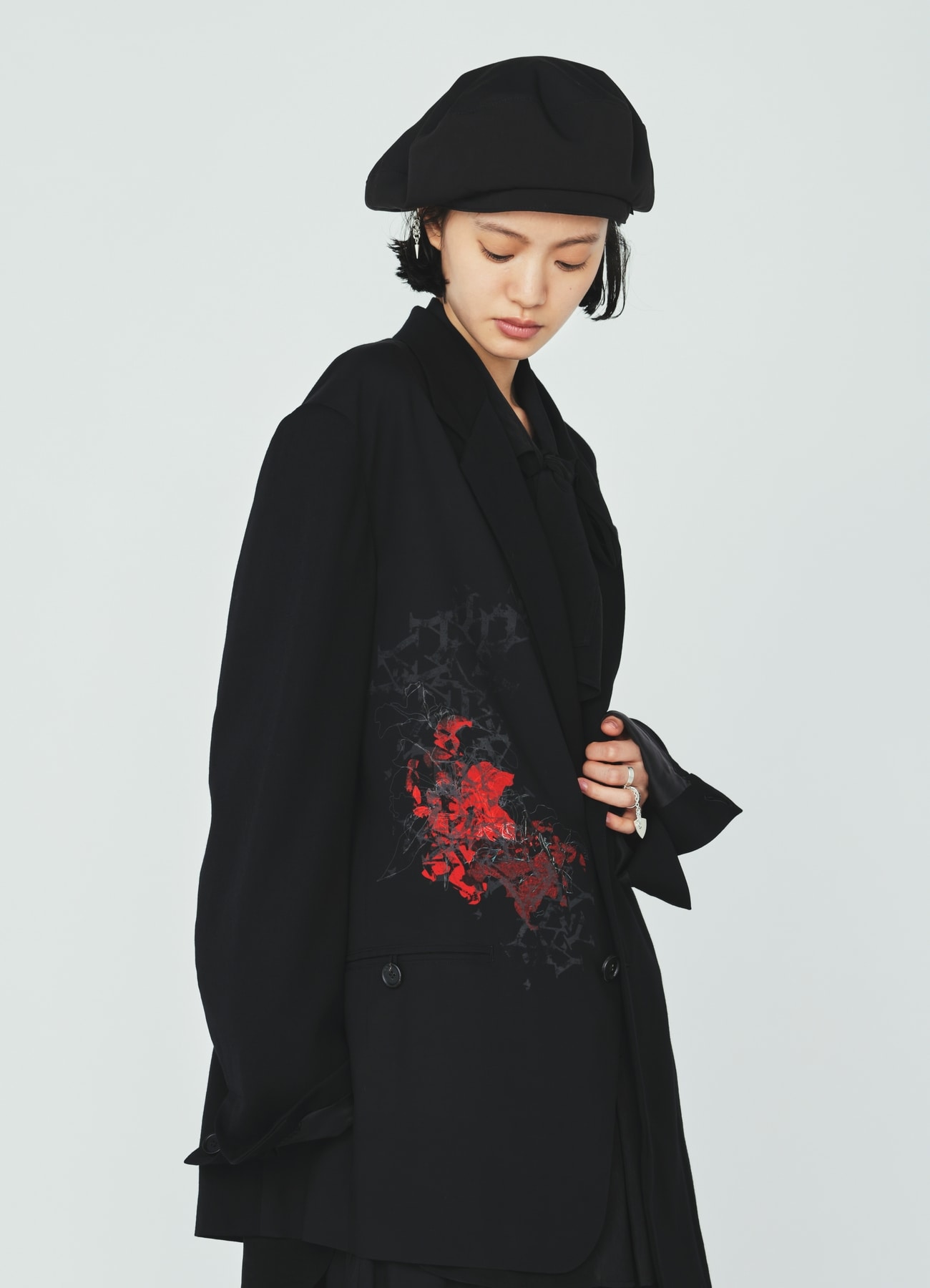 HIGH-TWIST TA/VIS “Y” LETTER AND RED FLOWER PRINT ASYMMETRIC JACKET