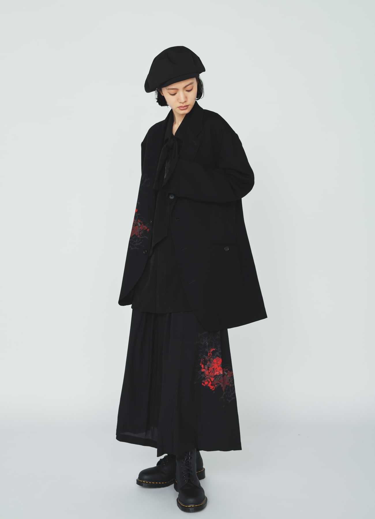 RAYON “Y” LETTER AND RED FLOWER PRINT CULOTTE PANTS