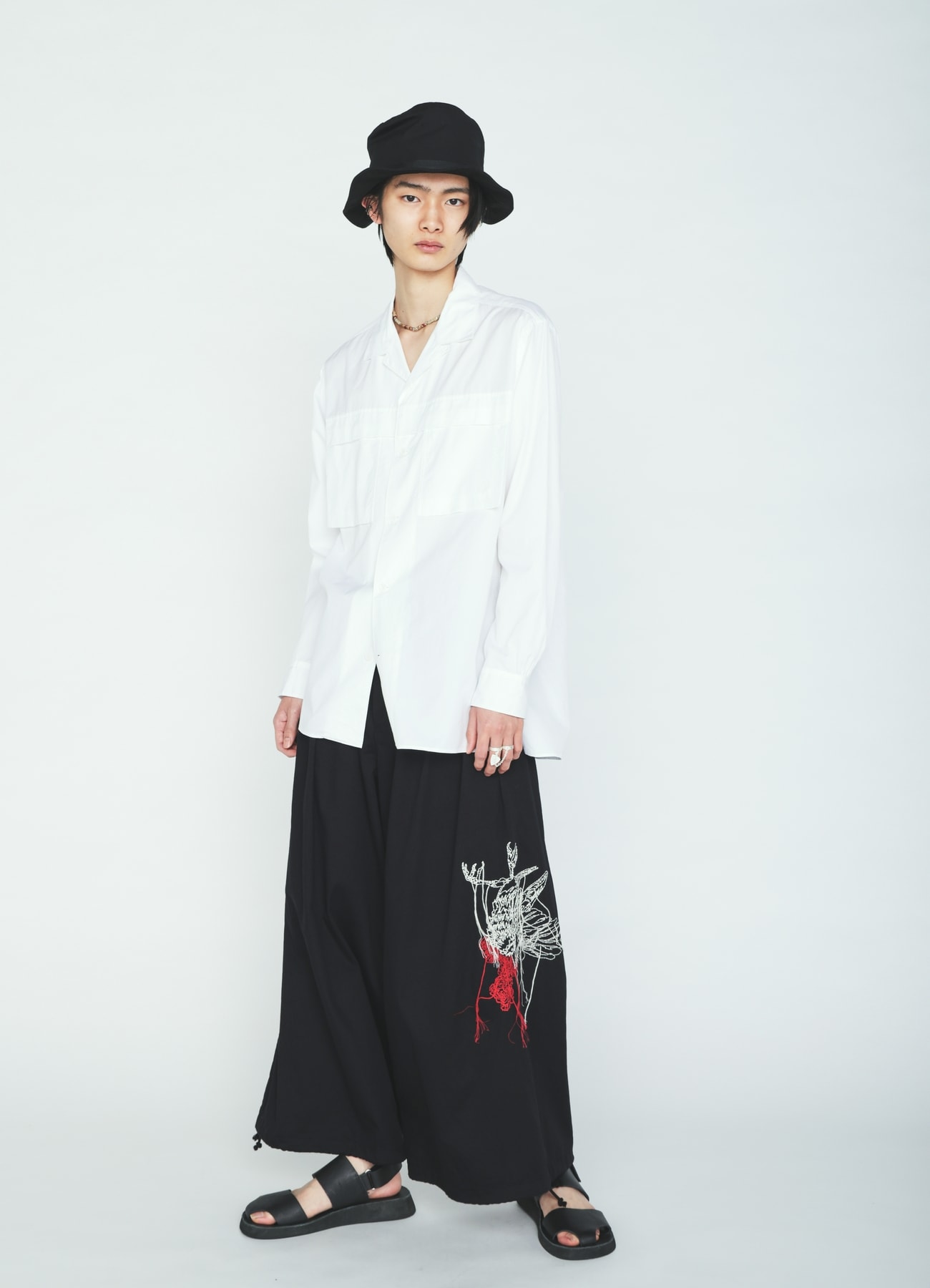 COTTON TWILL EMBROIDERY BALLOON PANTS