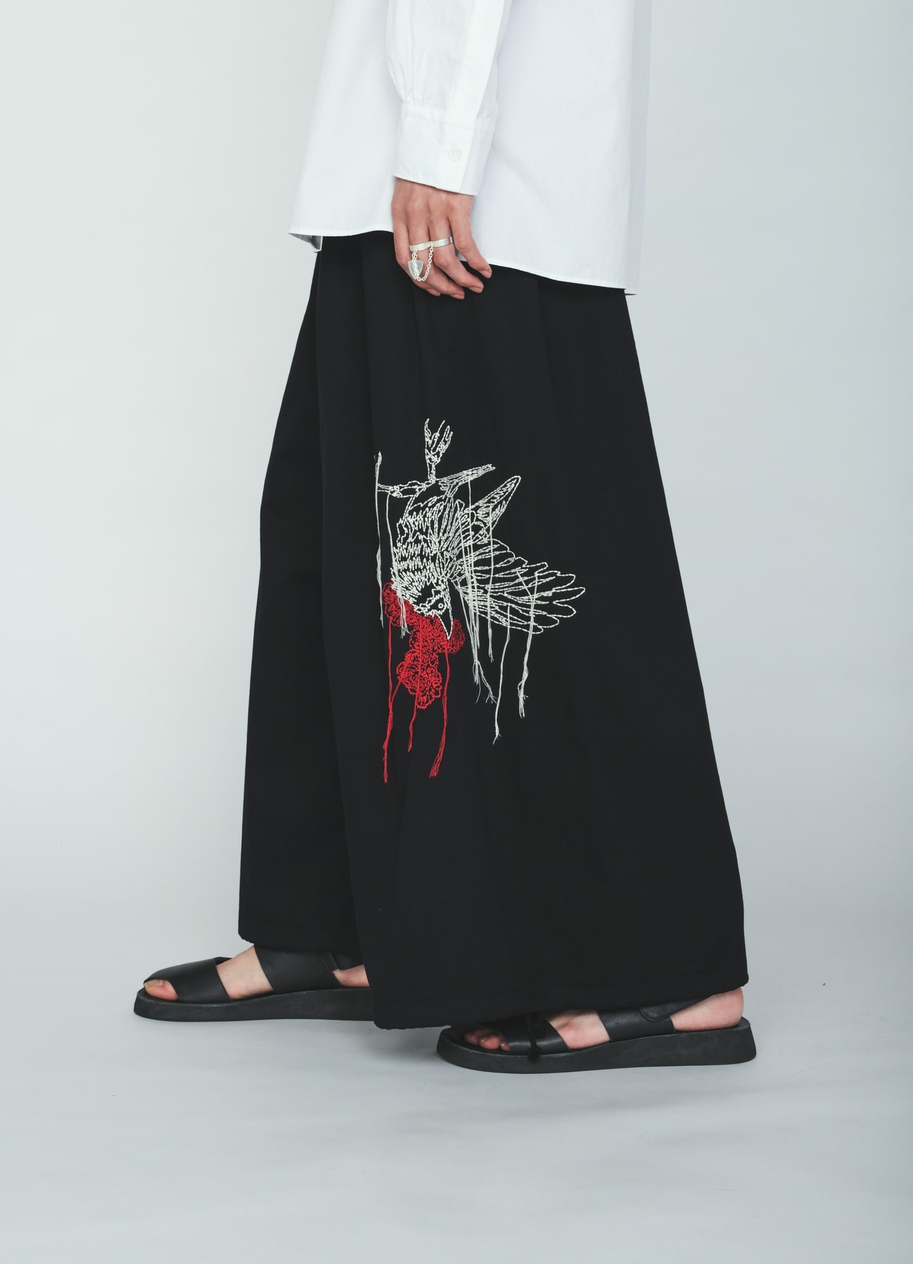 COTTON TWILL EMBROIDERY BALLOON PANTS