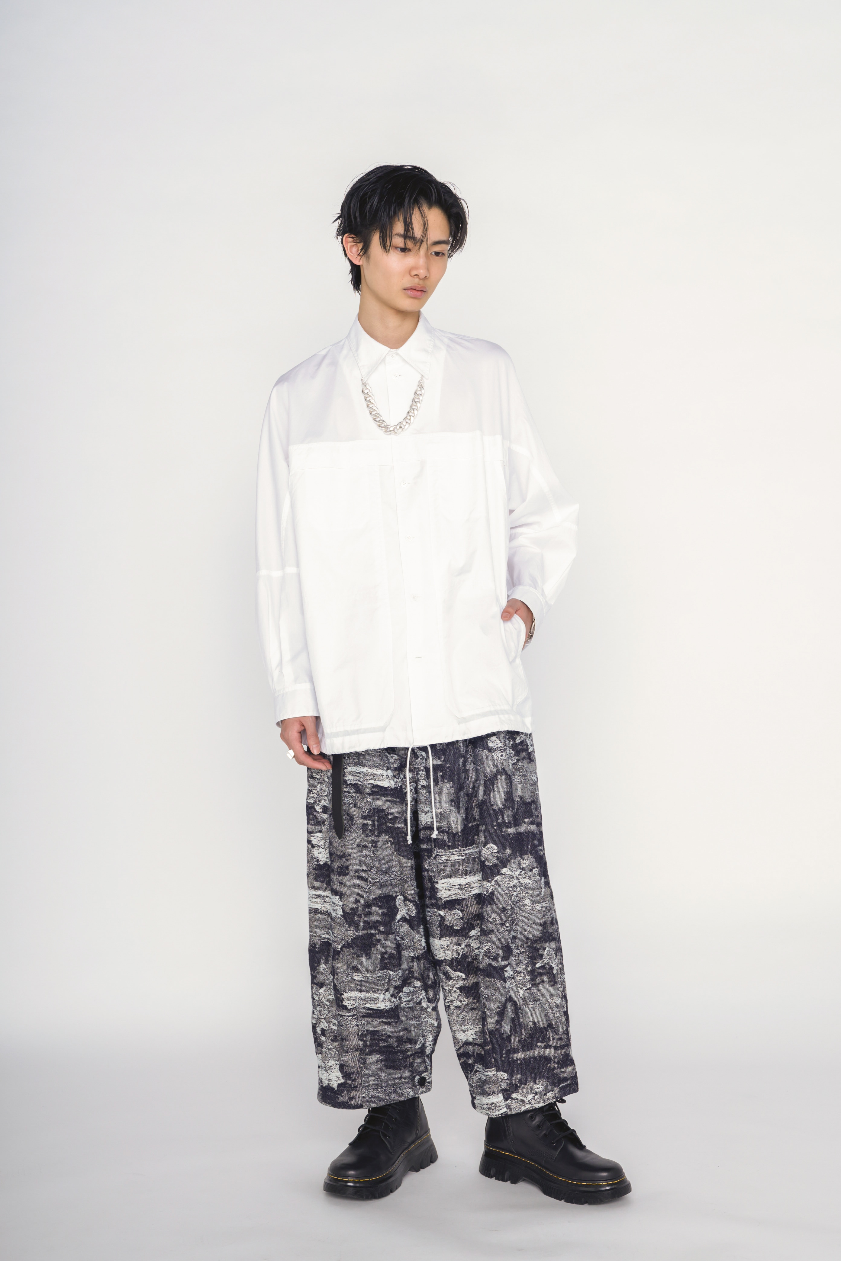 JACQUARD DENIM 2-TUCK PANTS