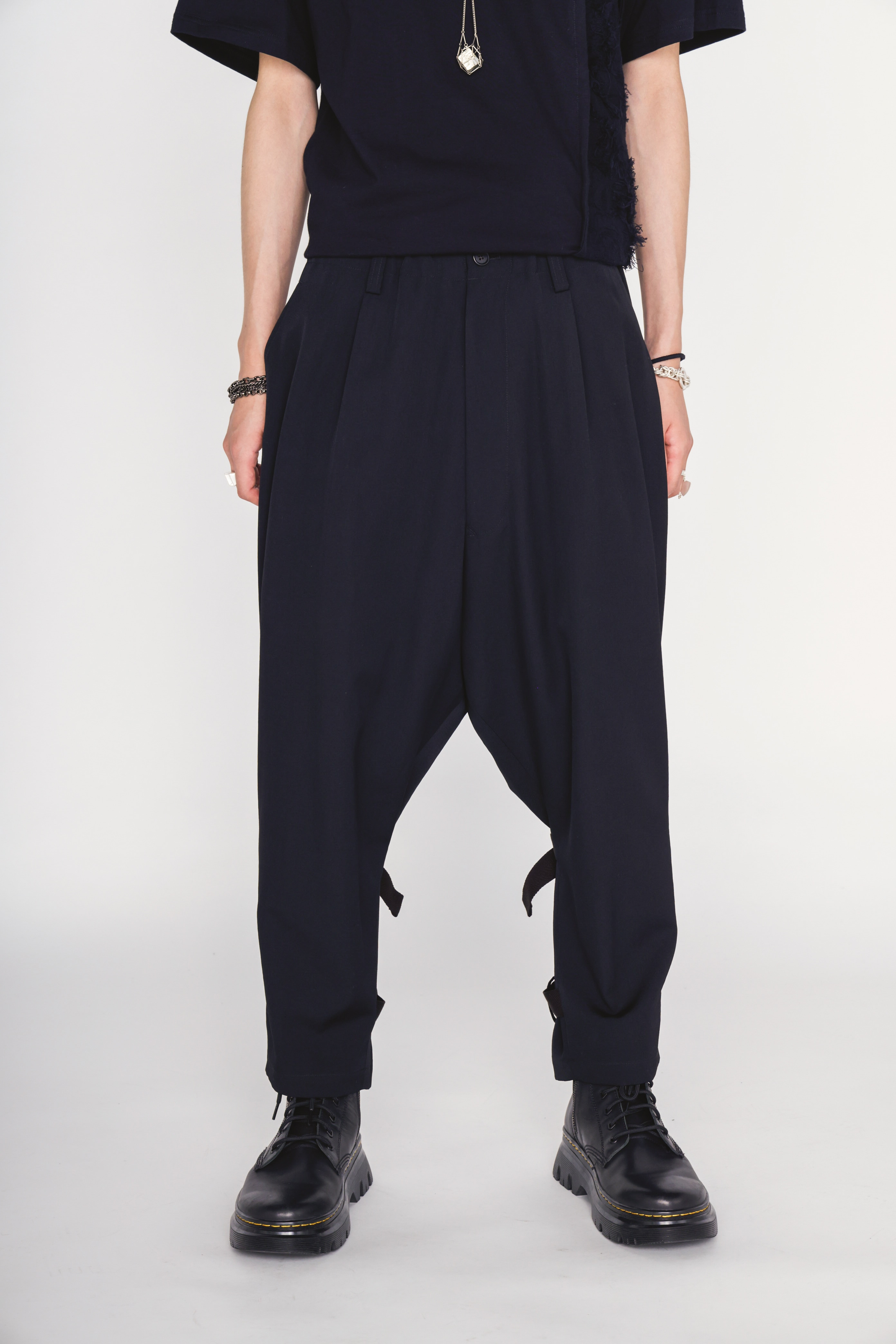 WASHER WOOL GABARDINE SIDE LEG STRAPS PANTS