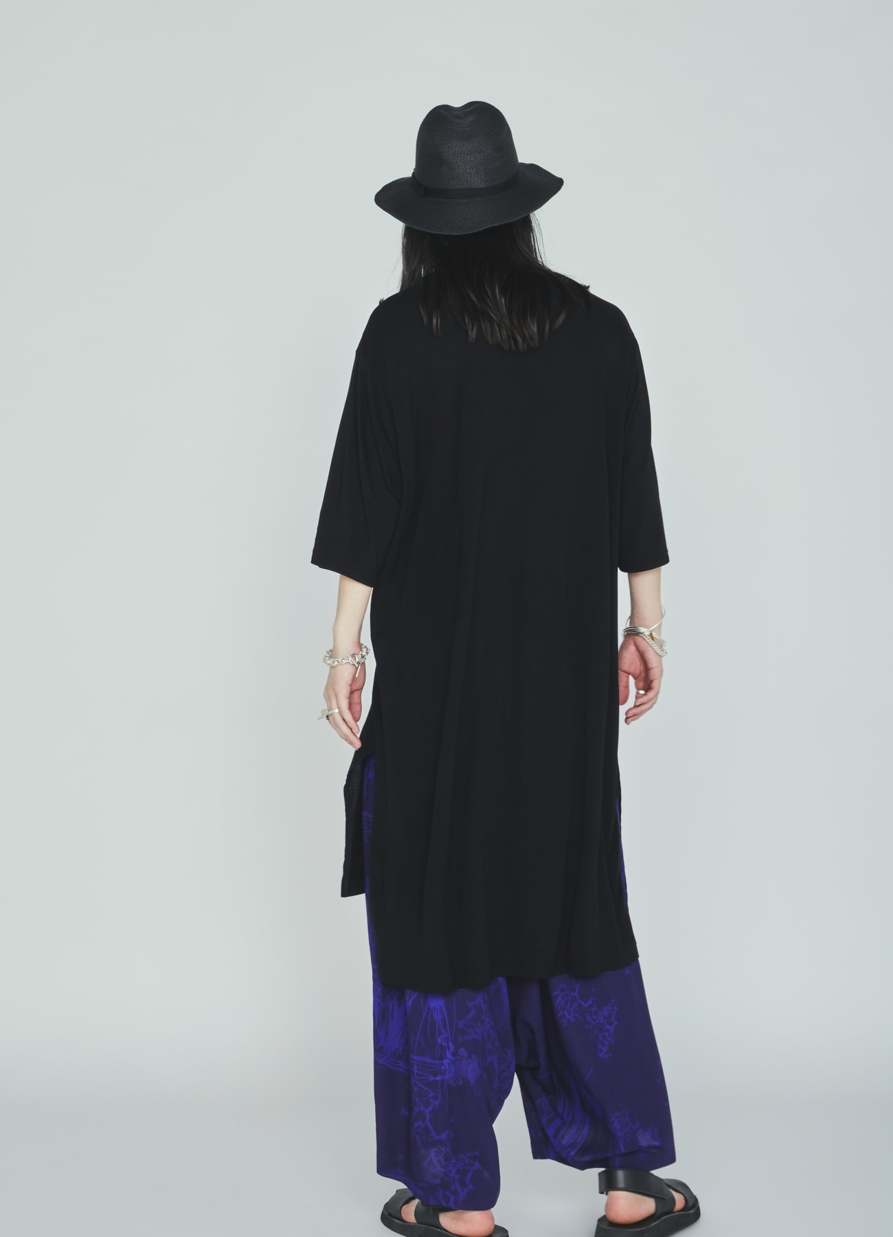 RAYON “Y” LETTER AND INDIAN MOTIF PRINT WIDE SAROUEL PANTS
