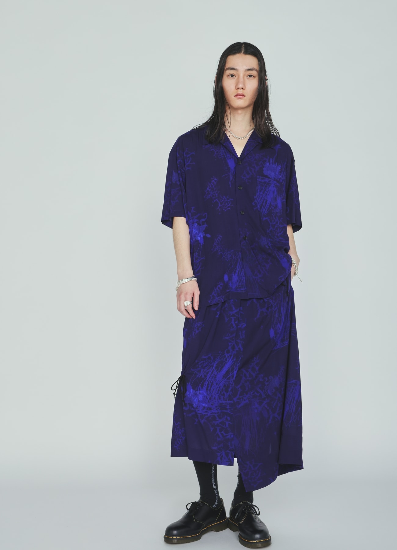 RAYON “Y” LETTER AND INDIAN MOTIF PRINT WRAP SKIRT(S Navy): S'YTE