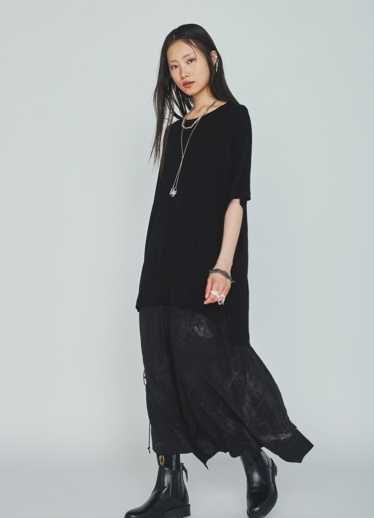 RAYON “Y” LETTER AND SUN-MOON PRINT WRAP SKIRT