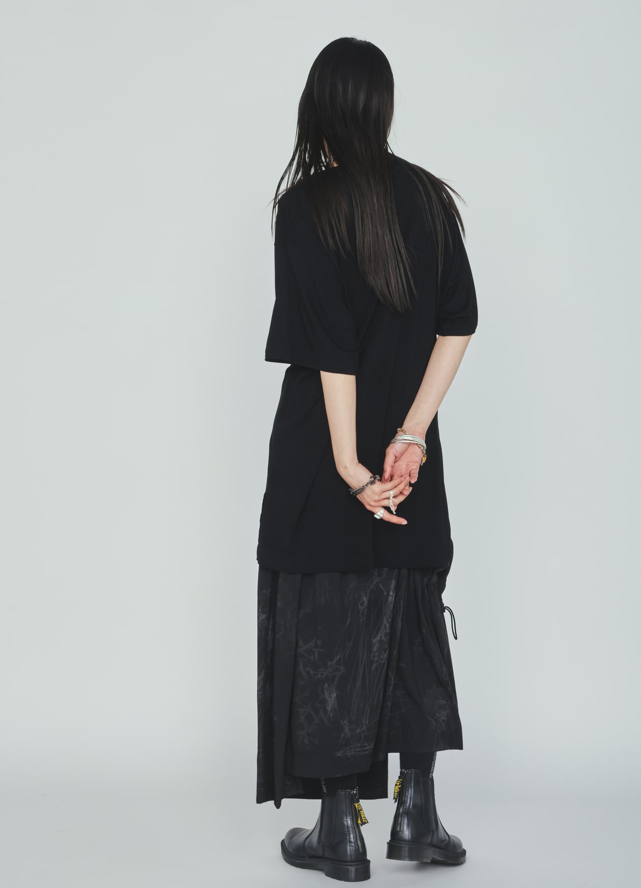 RAYON “Y” LETTER AND SUN-MOON PRINT WRAP SKIRT