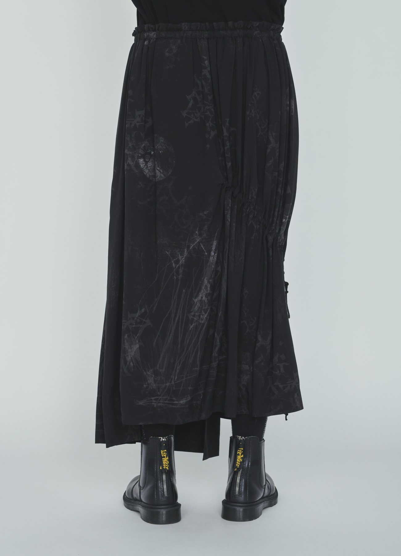 RAYON “Y” LETTER AND SUN-MOON PRINT WRAP SKIRT