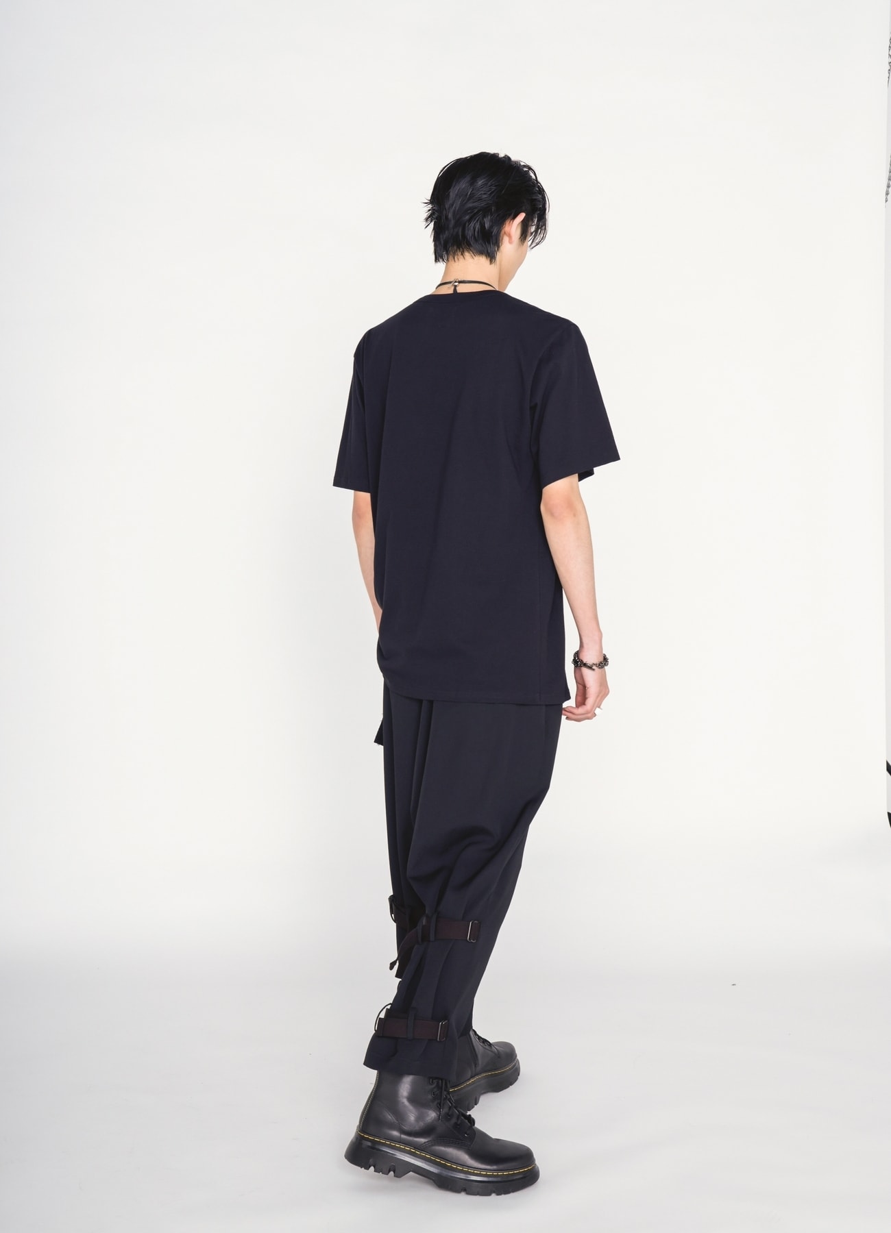 ASYMMETRY DESIGN LONG-SLEEVED T-SHIRT WITH SHEER JACQUARD FABRIC