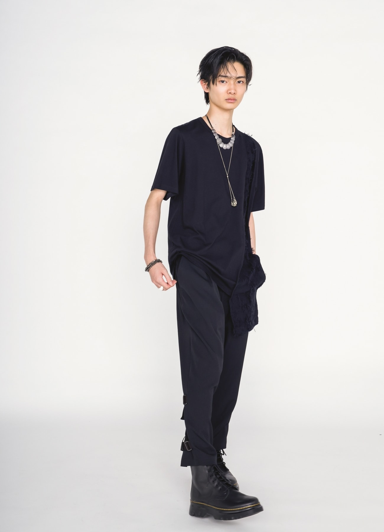 ASYMMETRY DESIGN LONG-SLEEVED T-SHIRT WITH SHEER JACQUARD FABRIC