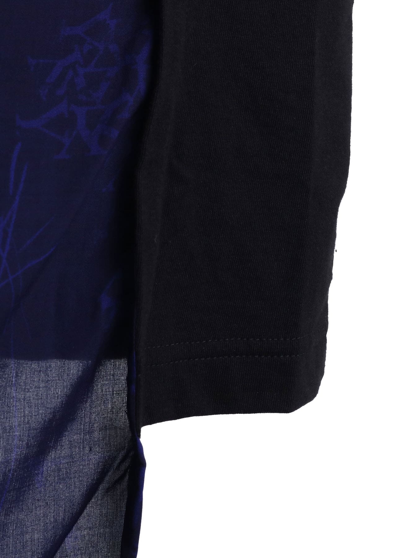 ASYMMETRY DESIGN SHORT-SLEEVED T-SHIRT WITH INDIAN MOTIF PRINT FABRIC