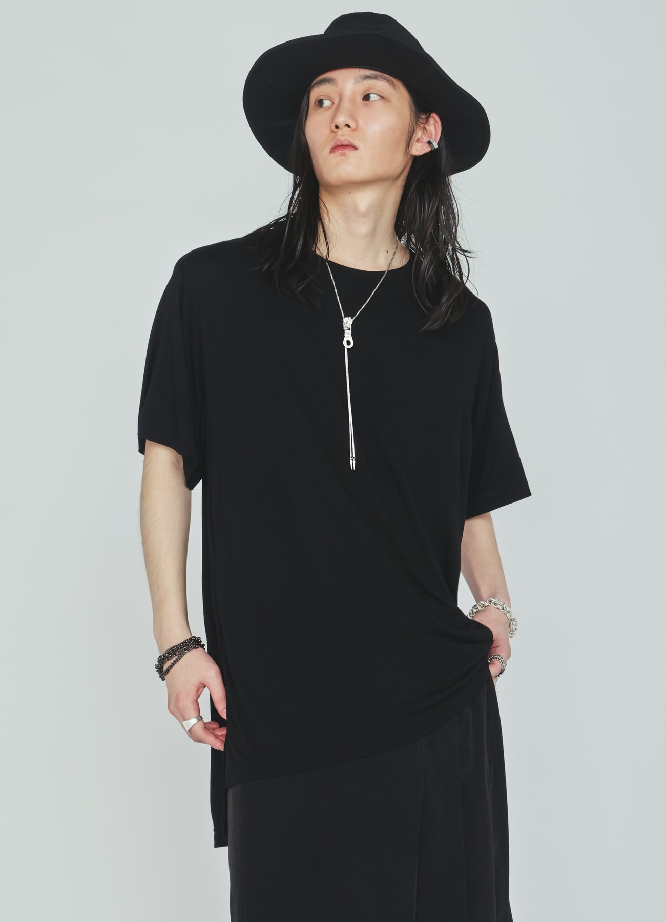 RAYON JERSEY SIDE SLITS T-SHIRT