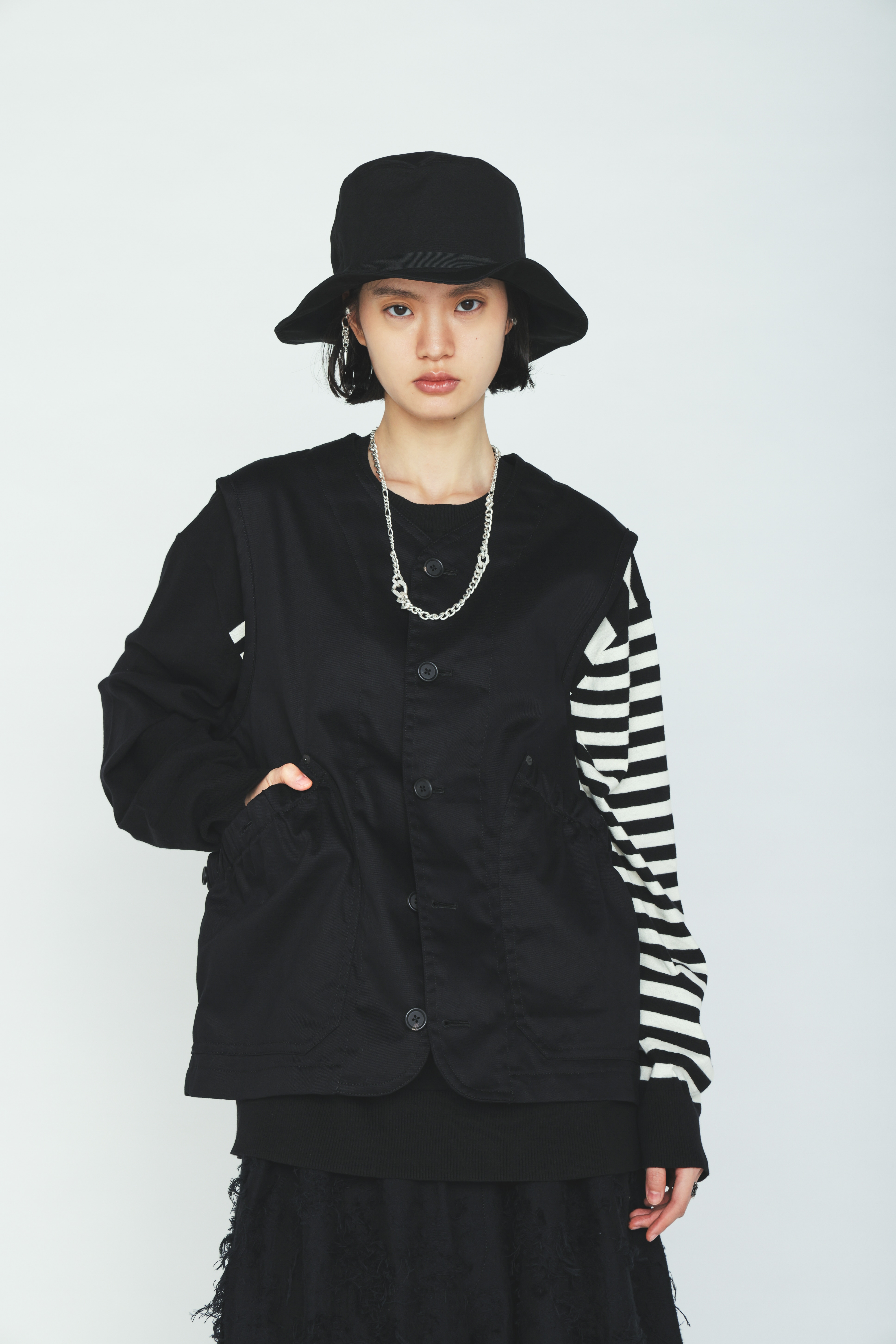 COTTON TWILL GATHERED POCKET VEST