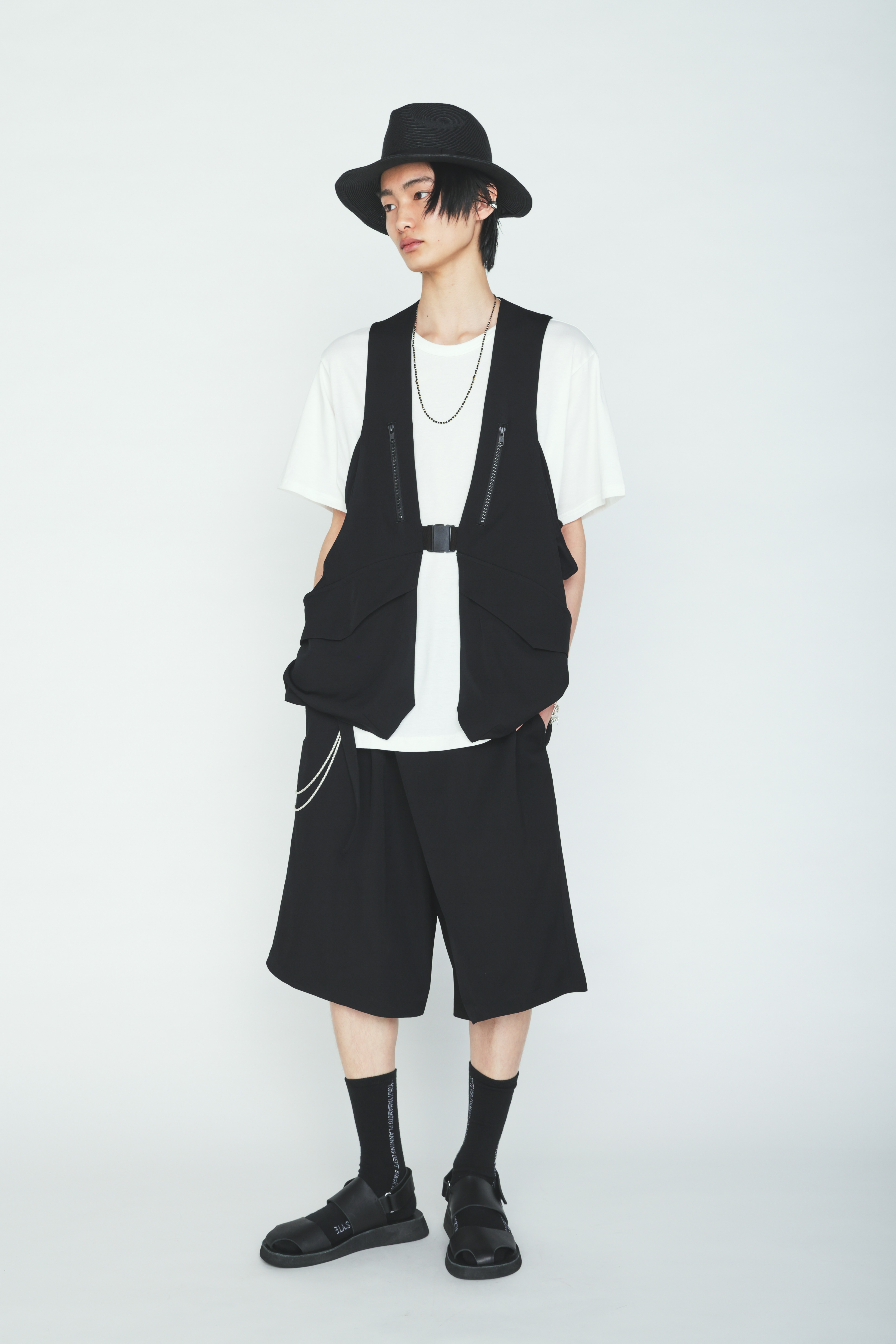 WASHER WOOL GABARDINE SIDE BELTED VEST