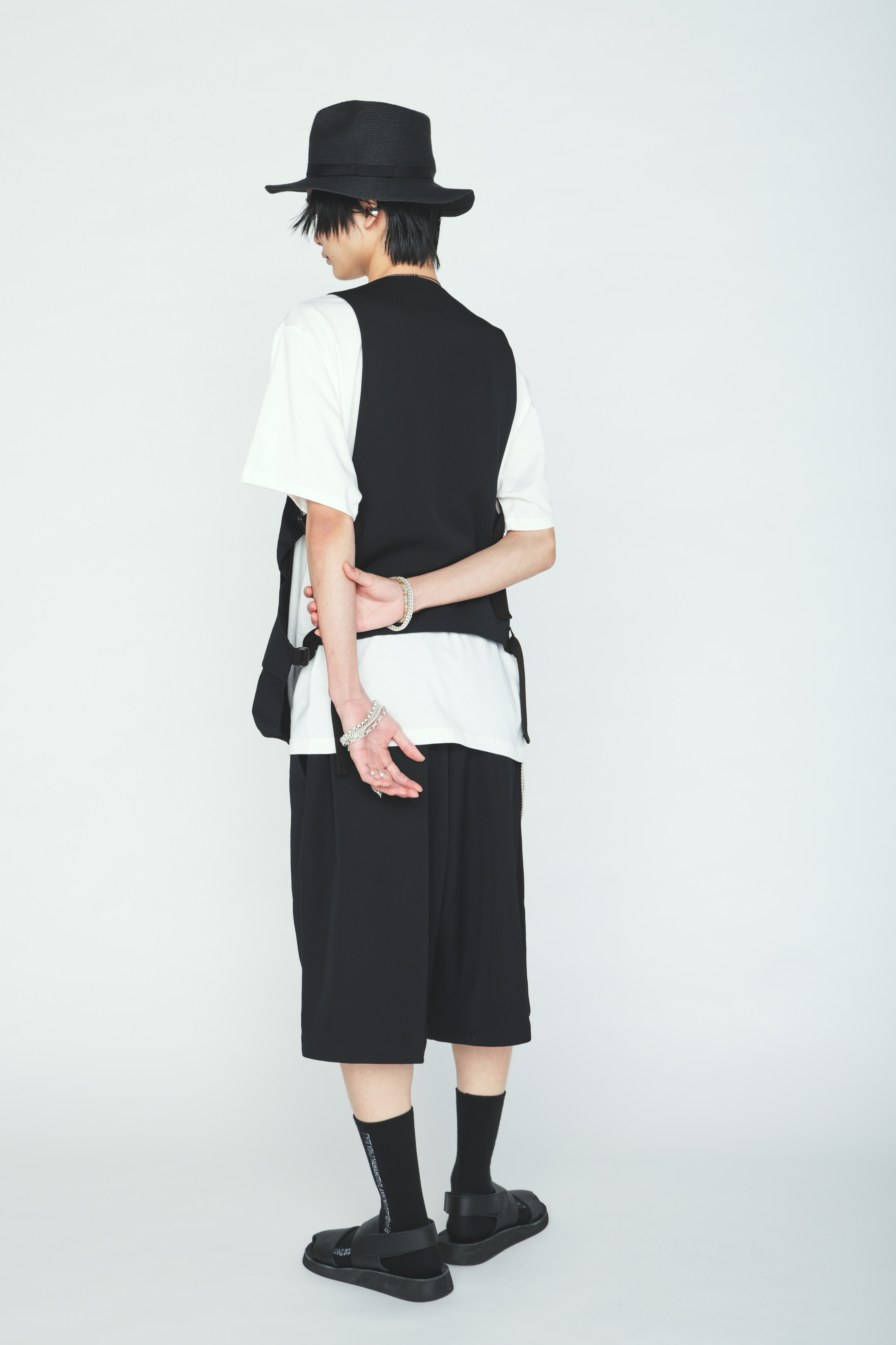 WASHER WOOL GABARDINE SIDE BELTED VEST