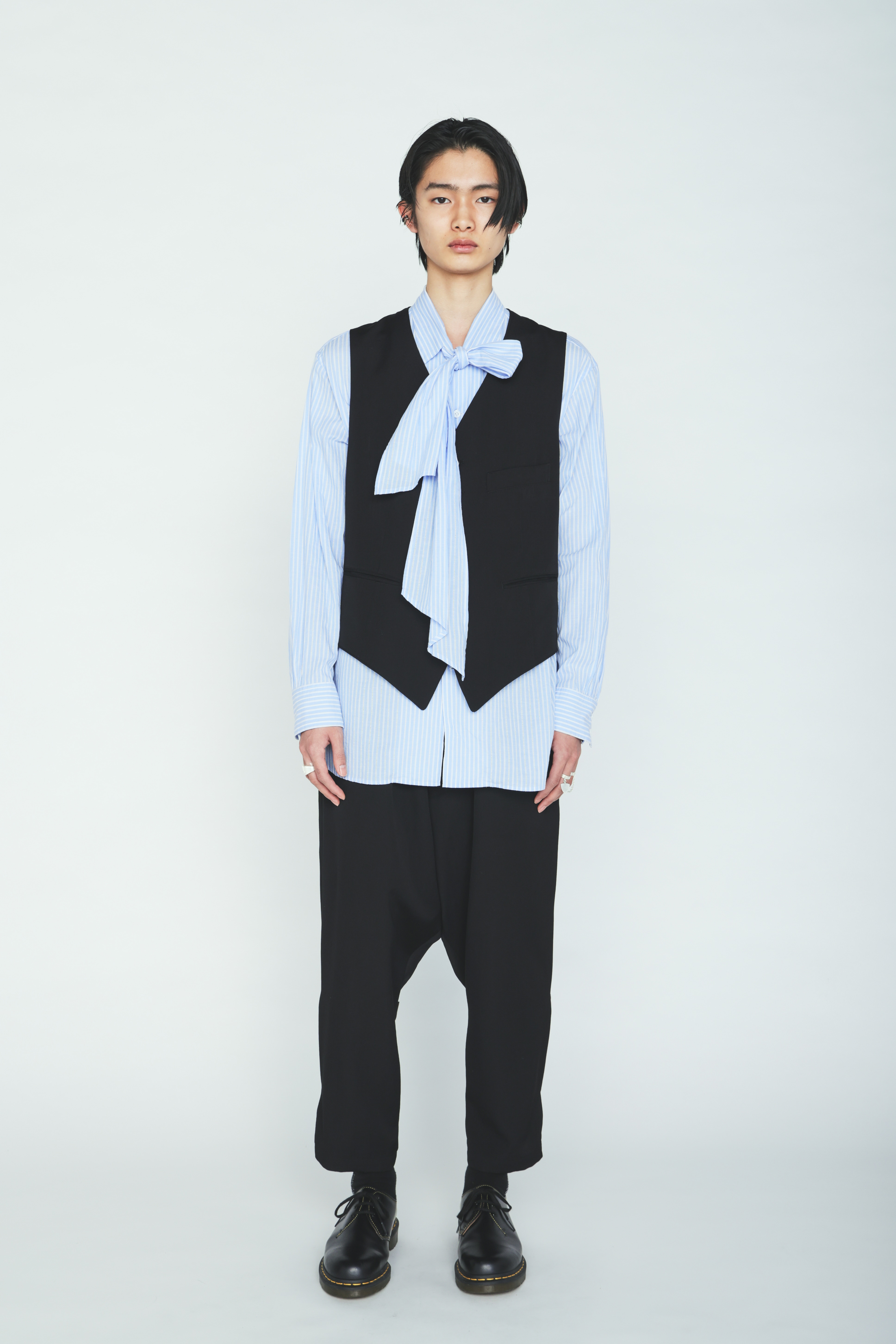 WASHER WOOL GABARDINE V NECK VEST
