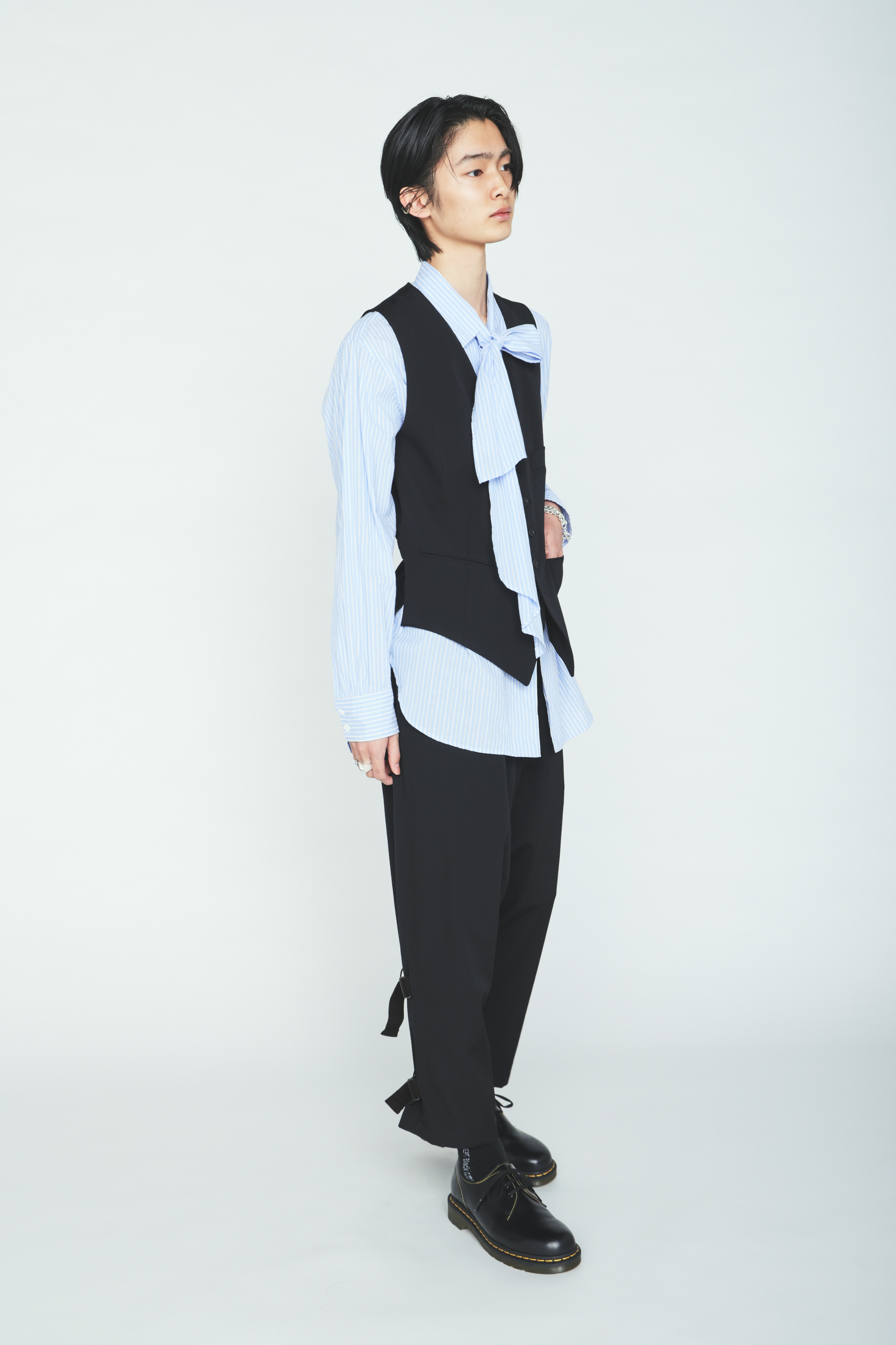 WASHER WOOL GABARDINE V NECK VEST