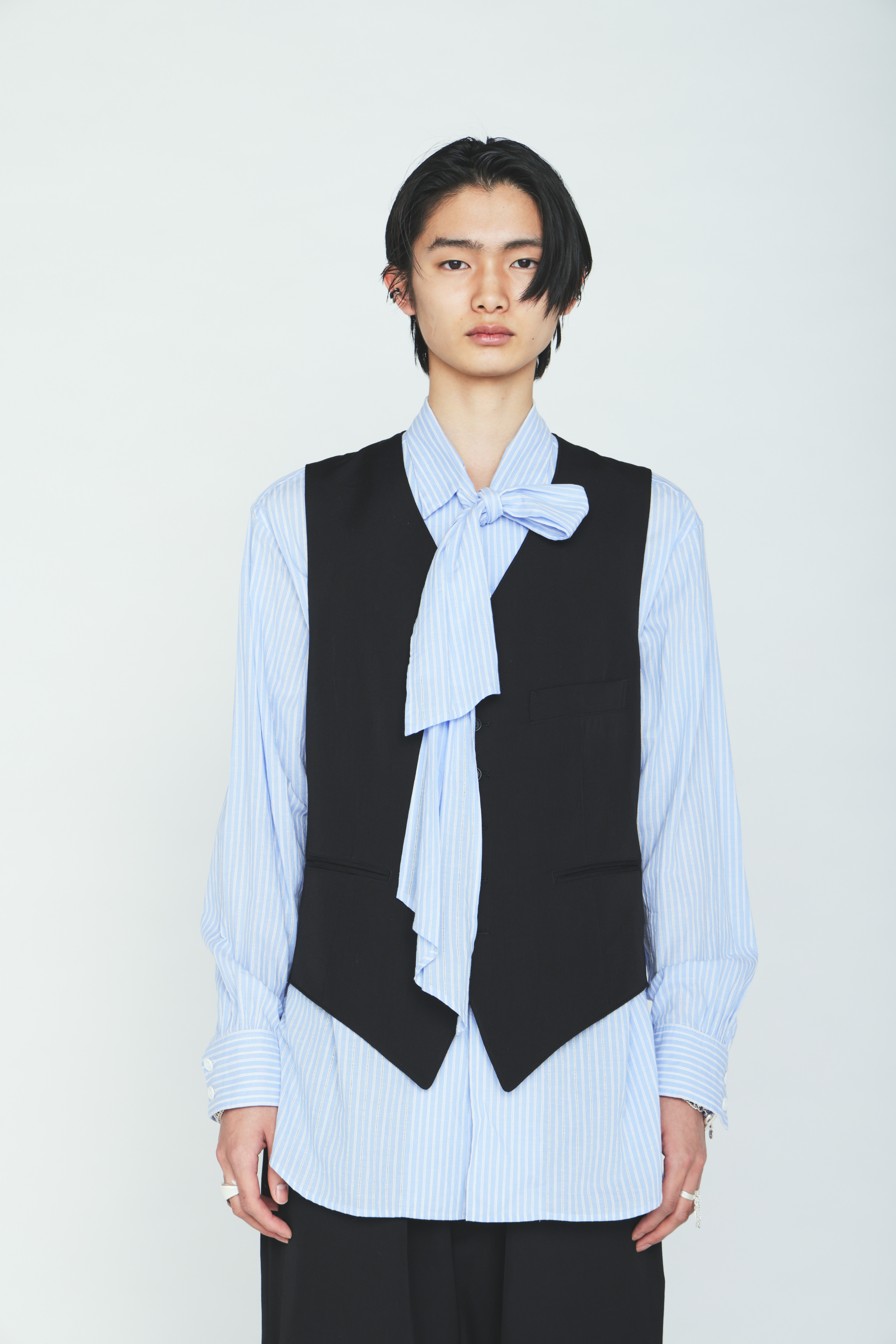 WASHER WOOL GABARDINE V NECK VEST