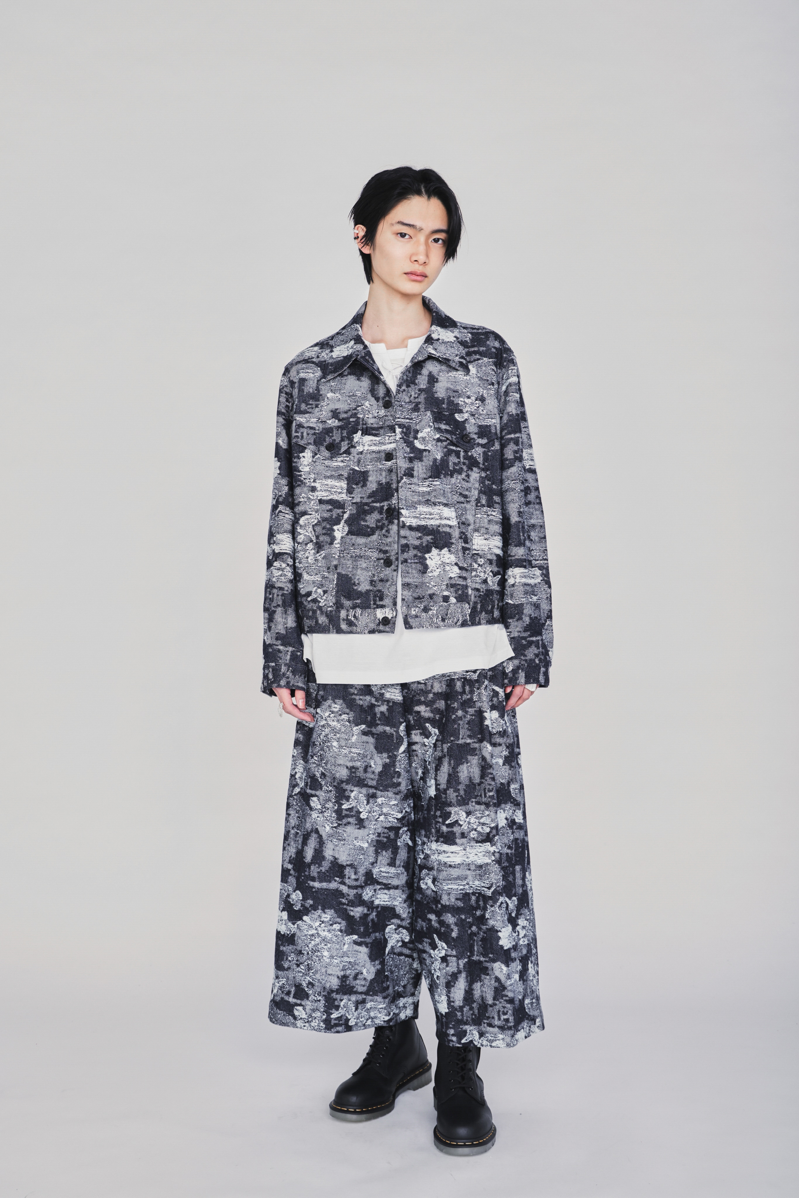 JACQUARD DENIM TRUCKER JACKET