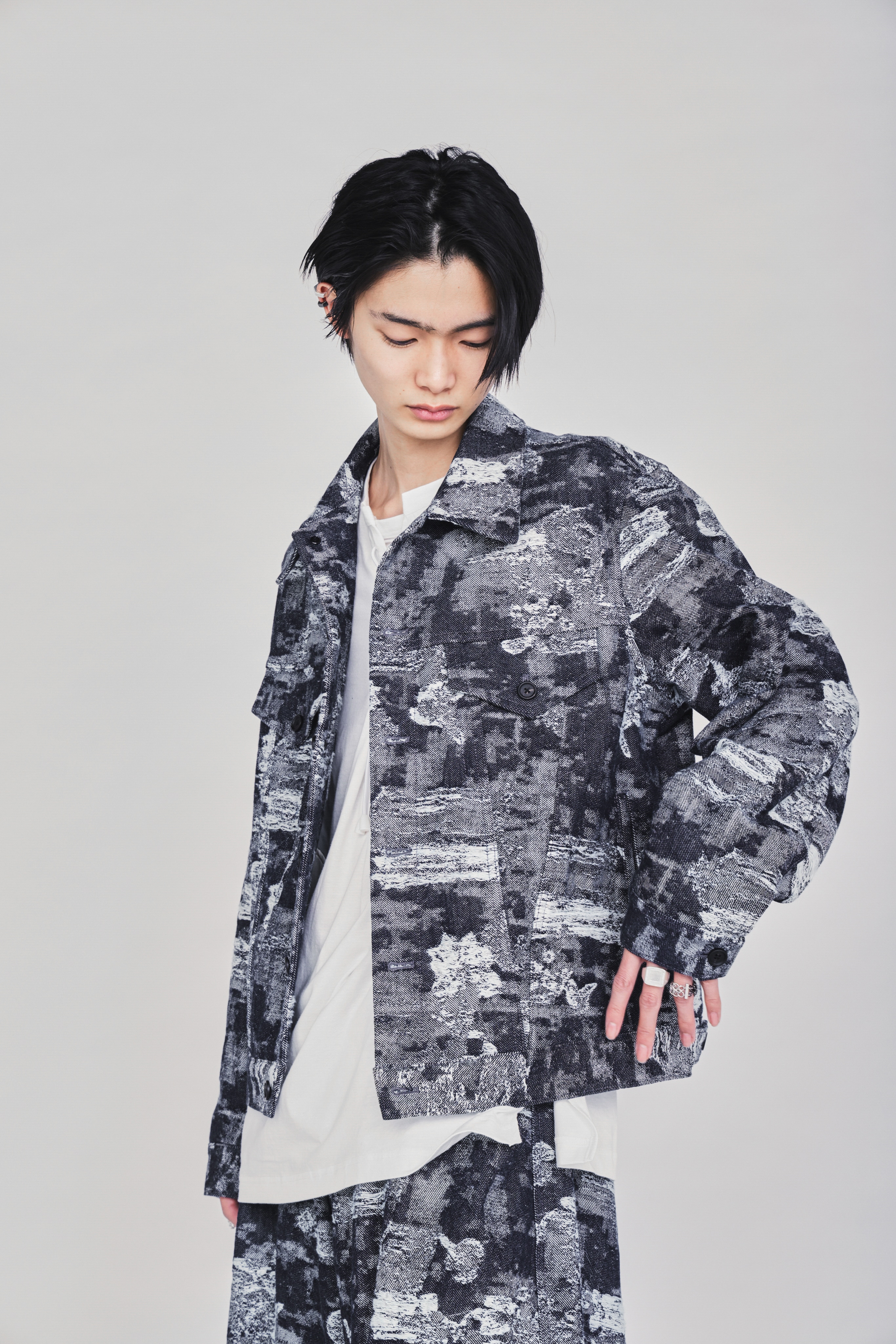 JACQUARD DENIM TRUCKER JACKET