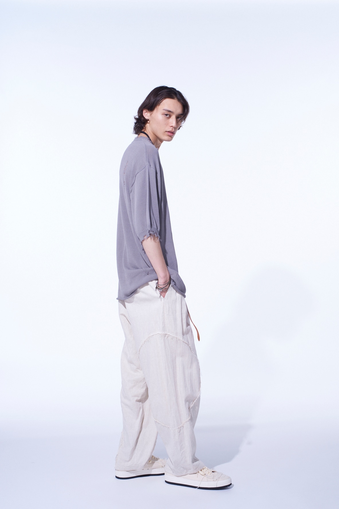 COMPACT TWIST 10G DAMAGED KNITTED PULLOVER