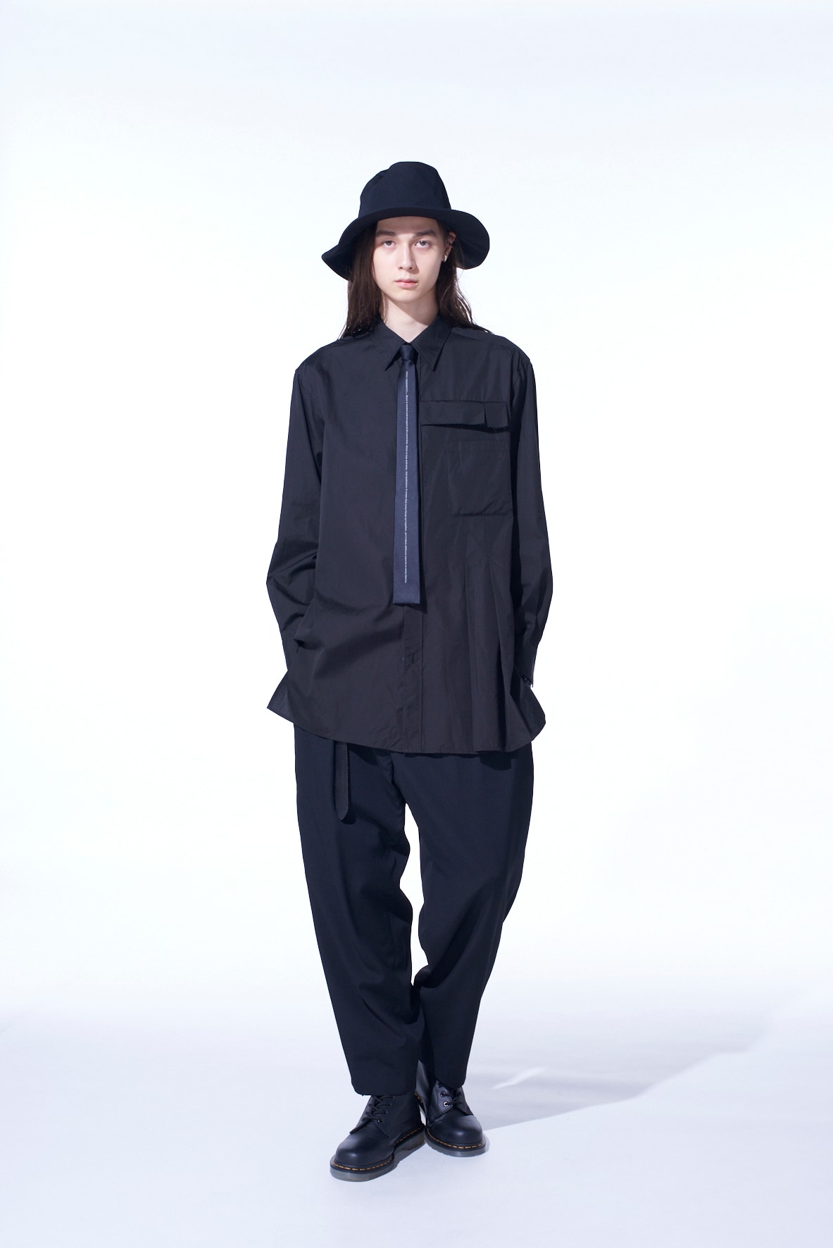 SILK SATIN「BLACK IS MODEST」MESSAGE NARROW SQUARE TIE