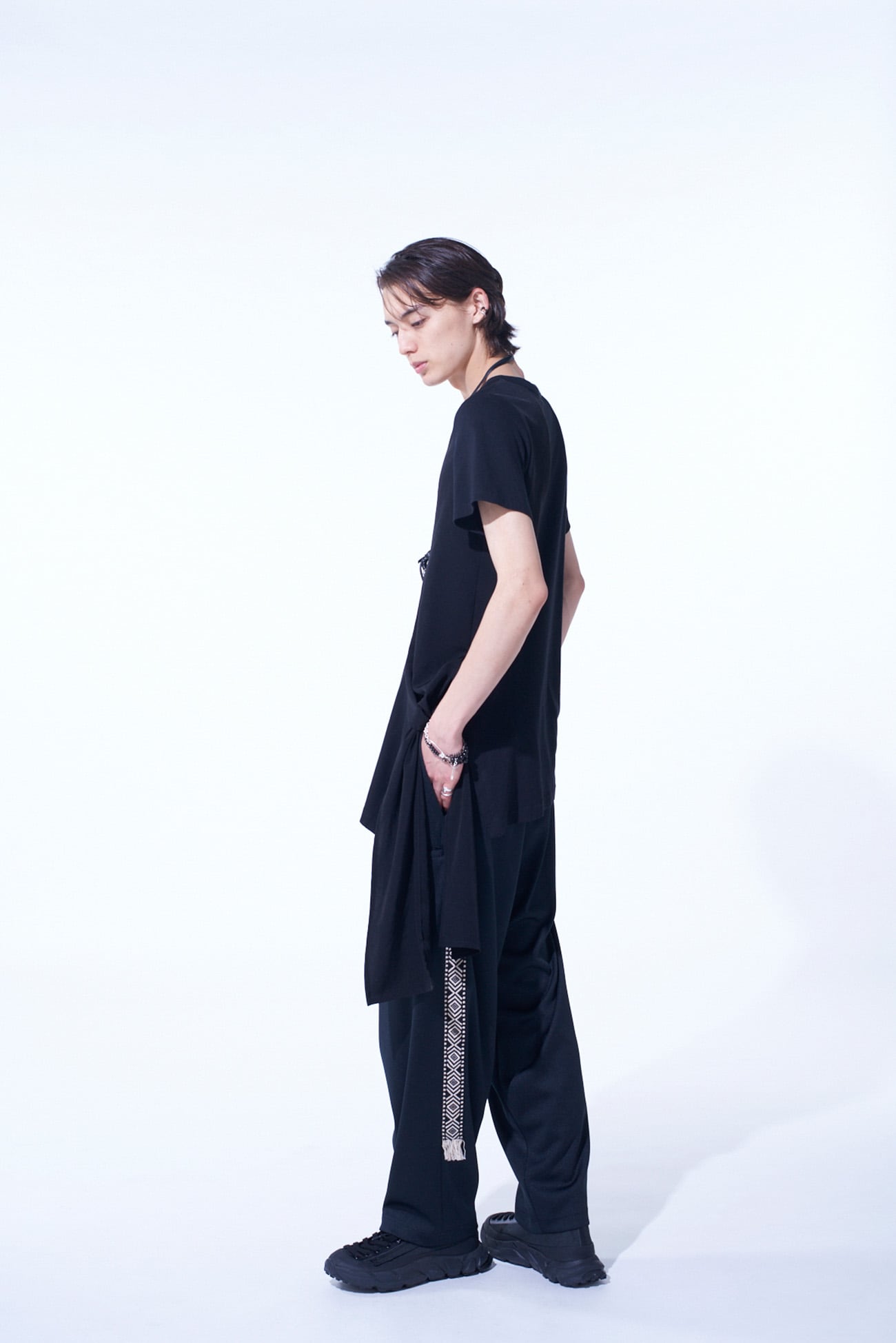 SOFT JERSEY+CREPE de CHINE POCKET SIDE SLIT KNOT T-SHIRT