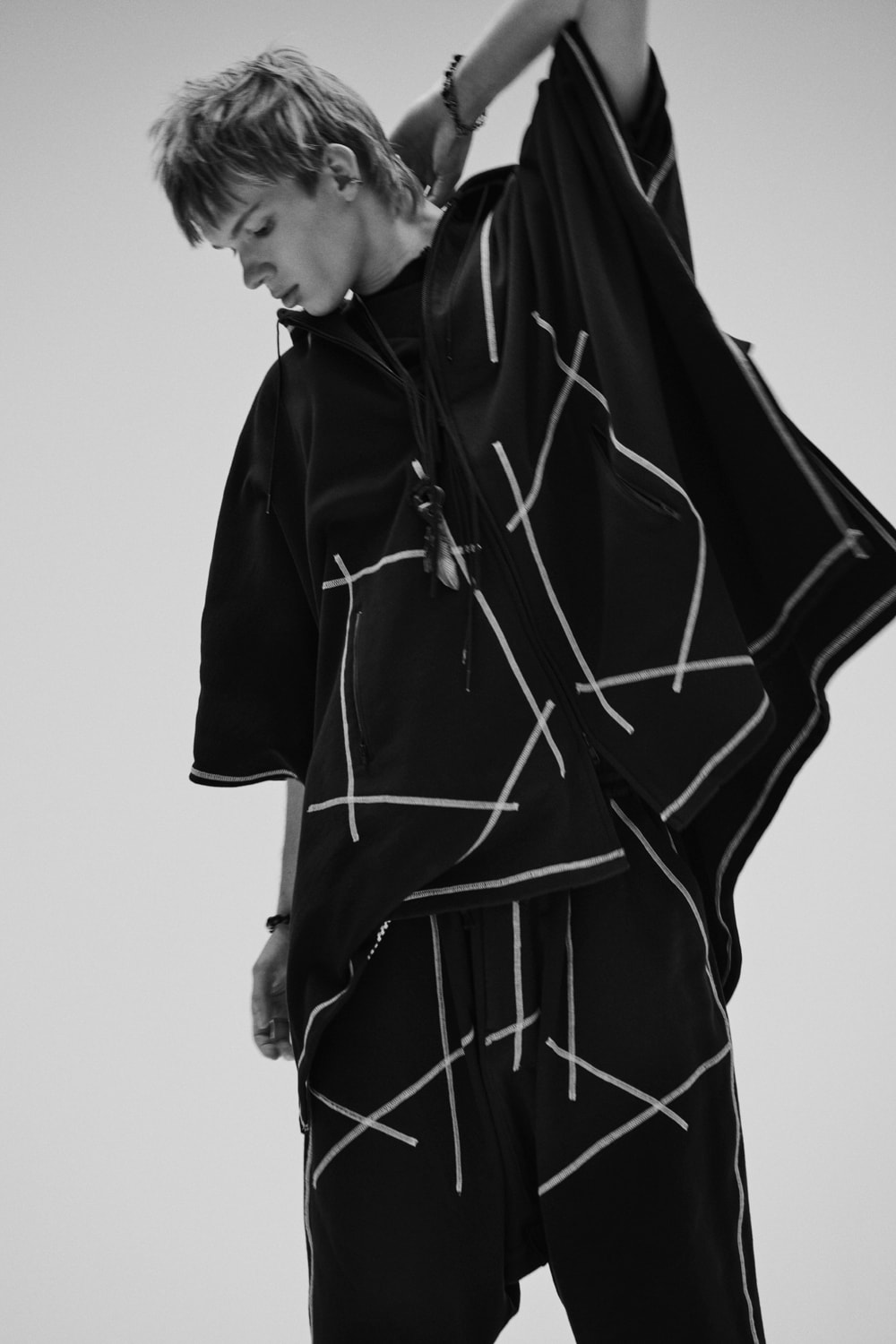 FRENCH TERRY RANDOM STITCH PONCHO
