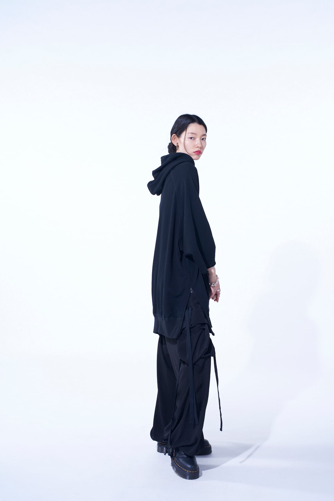 COTTON GAUZE SHORT-SLEEVED BIG HOODIE WITH SIDE ZIPPERS