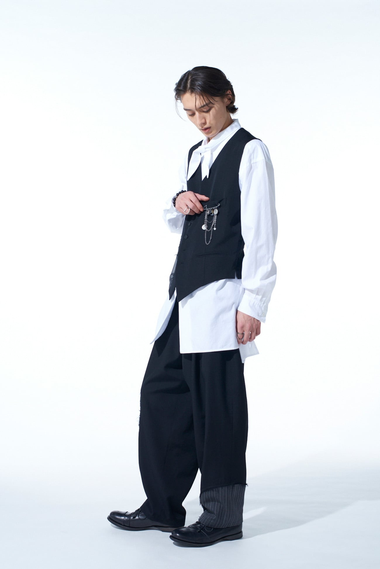 WASHER WOOL GABARDINE CUT-OUT STRIPED VEST