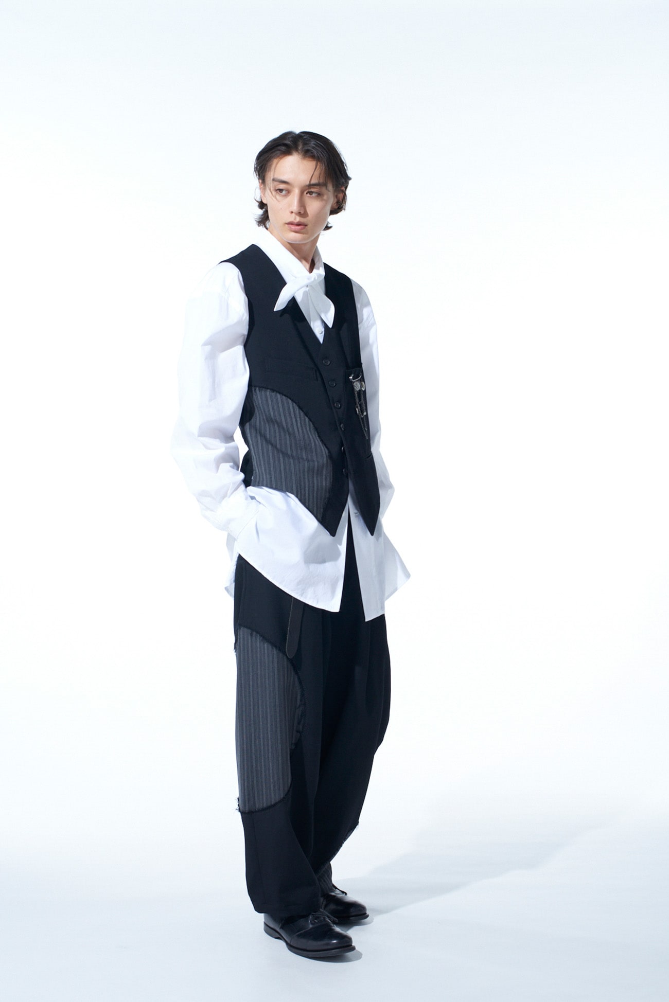 WASHER WOOL GABARDINE CUT-OUT STRIPED VEST