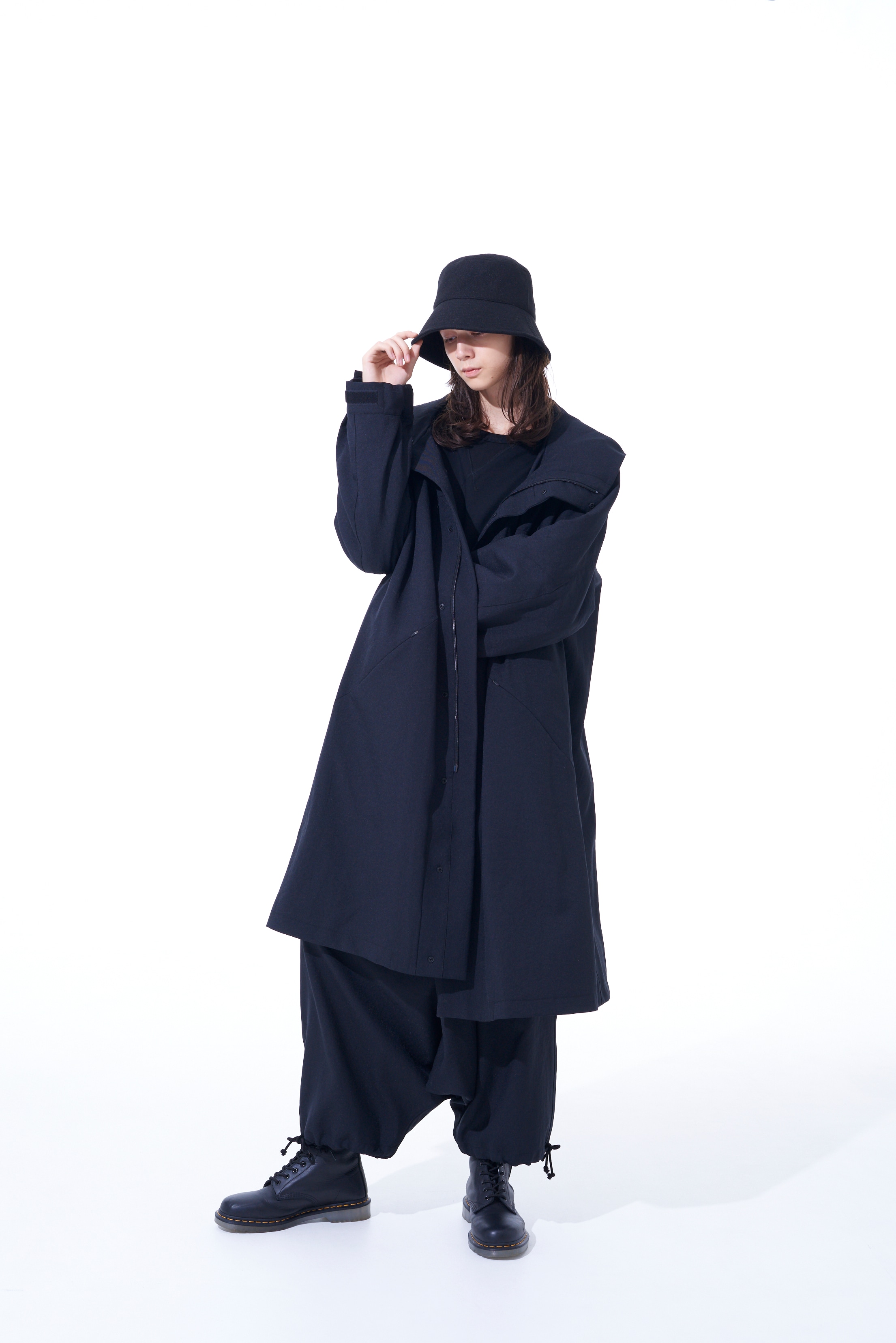 PE/STRETCH TWILL OVERSIZED TECH HOODED COAT WITH FUNCTIONAL LINING 