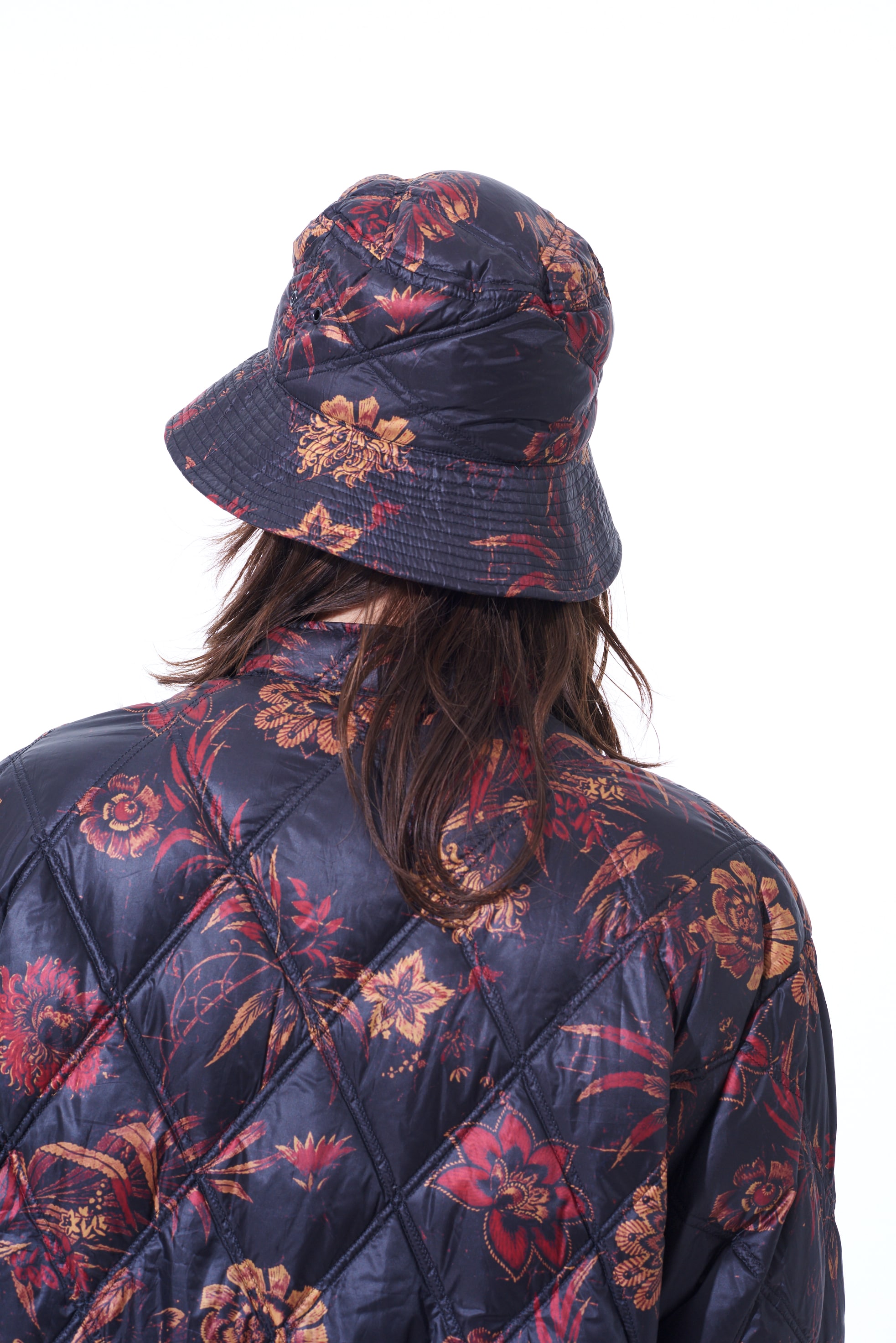 【S'YTE x TAION】Collaboration Collection FLORAL PATTERN QUILTED DOWN BUCKET HAT