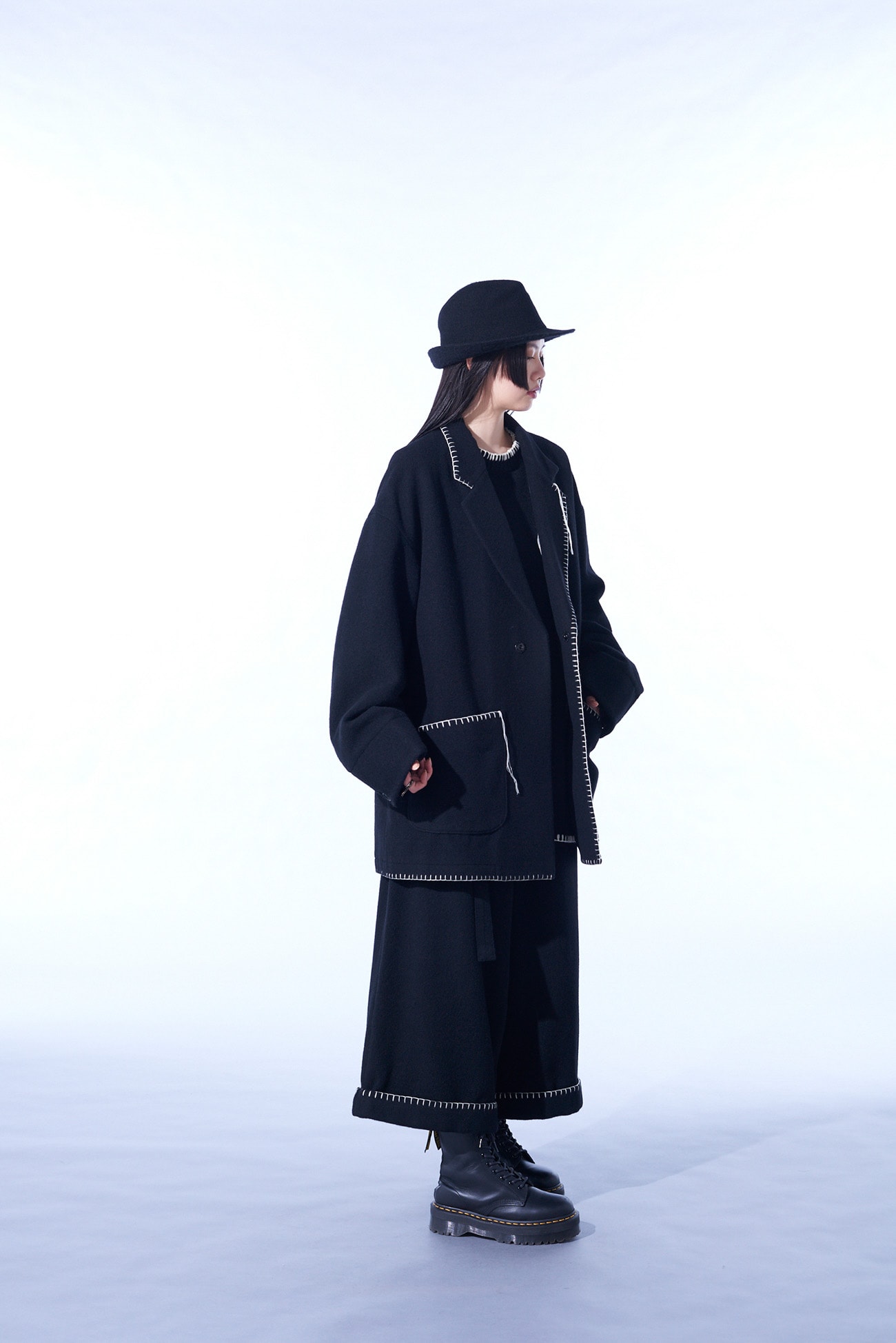 W/TOP MOSSA OVERSIZED JACKET WITH WITH BLANKET STITCH DESIGN