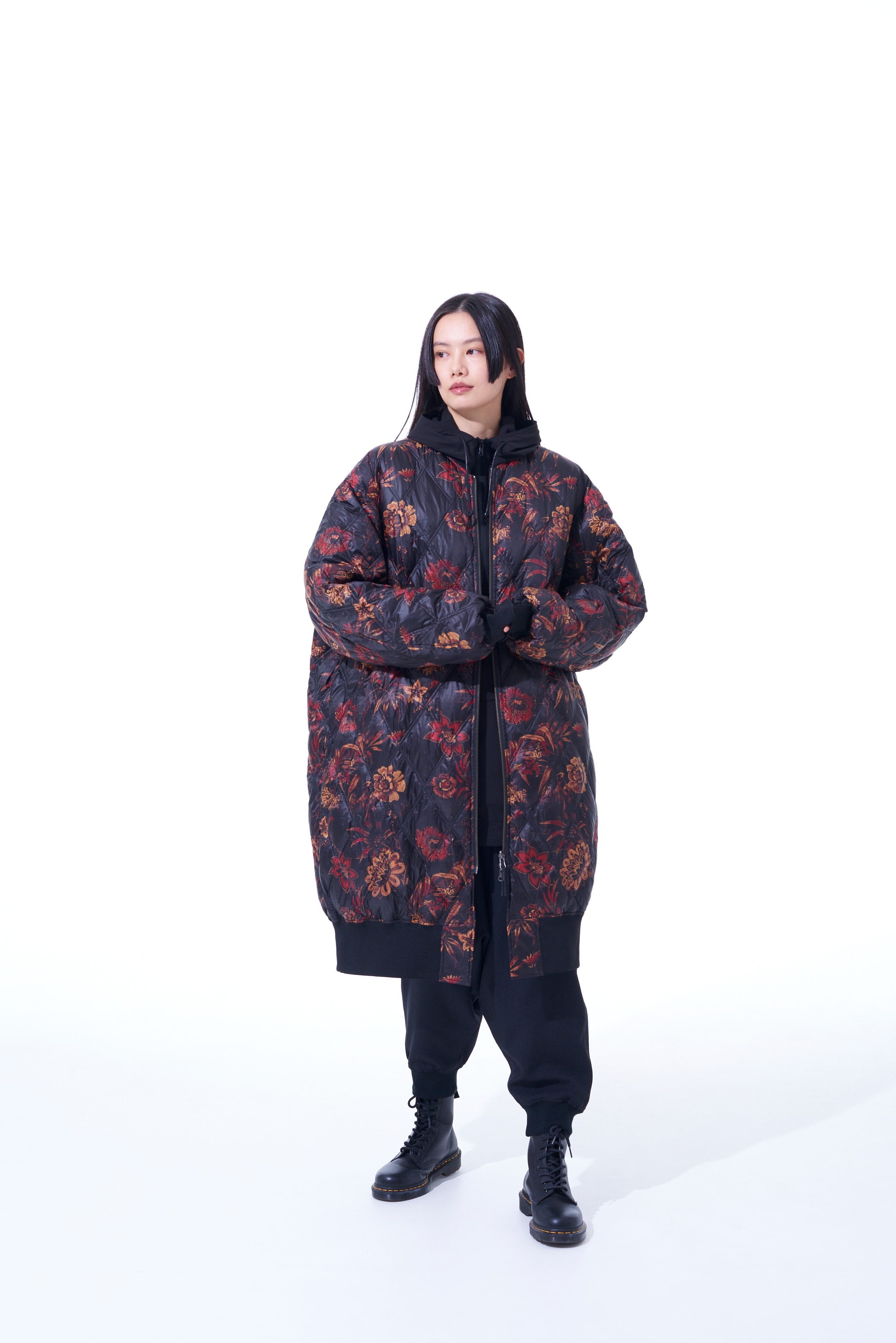 【S'YTE x TAION】Collaboration Collection FLORAL PATTERN QUILTED DOWN REVERSIBLE LONG MA-1