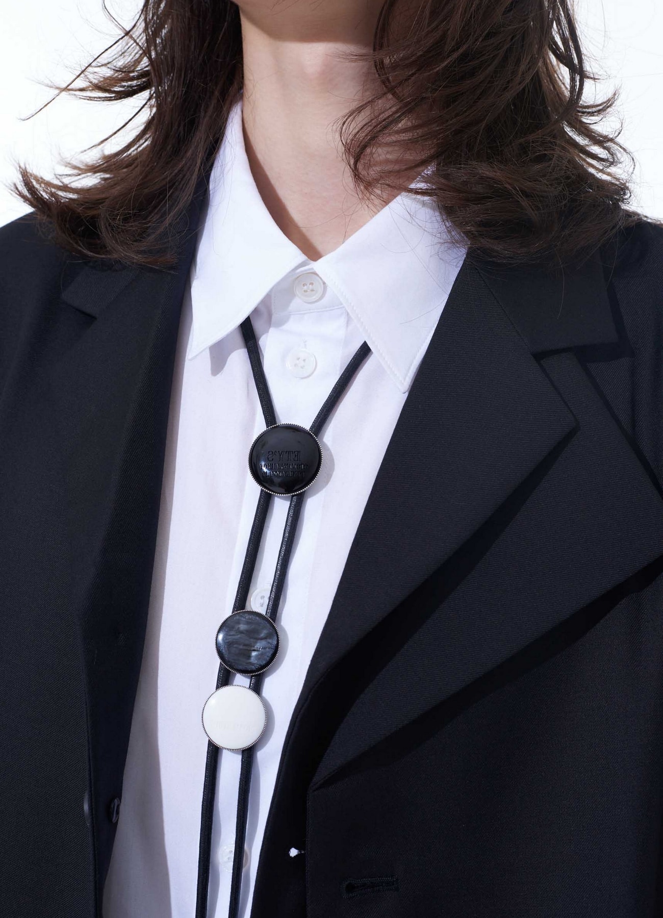 BRASS LOGO MOTIF LOOP TIE