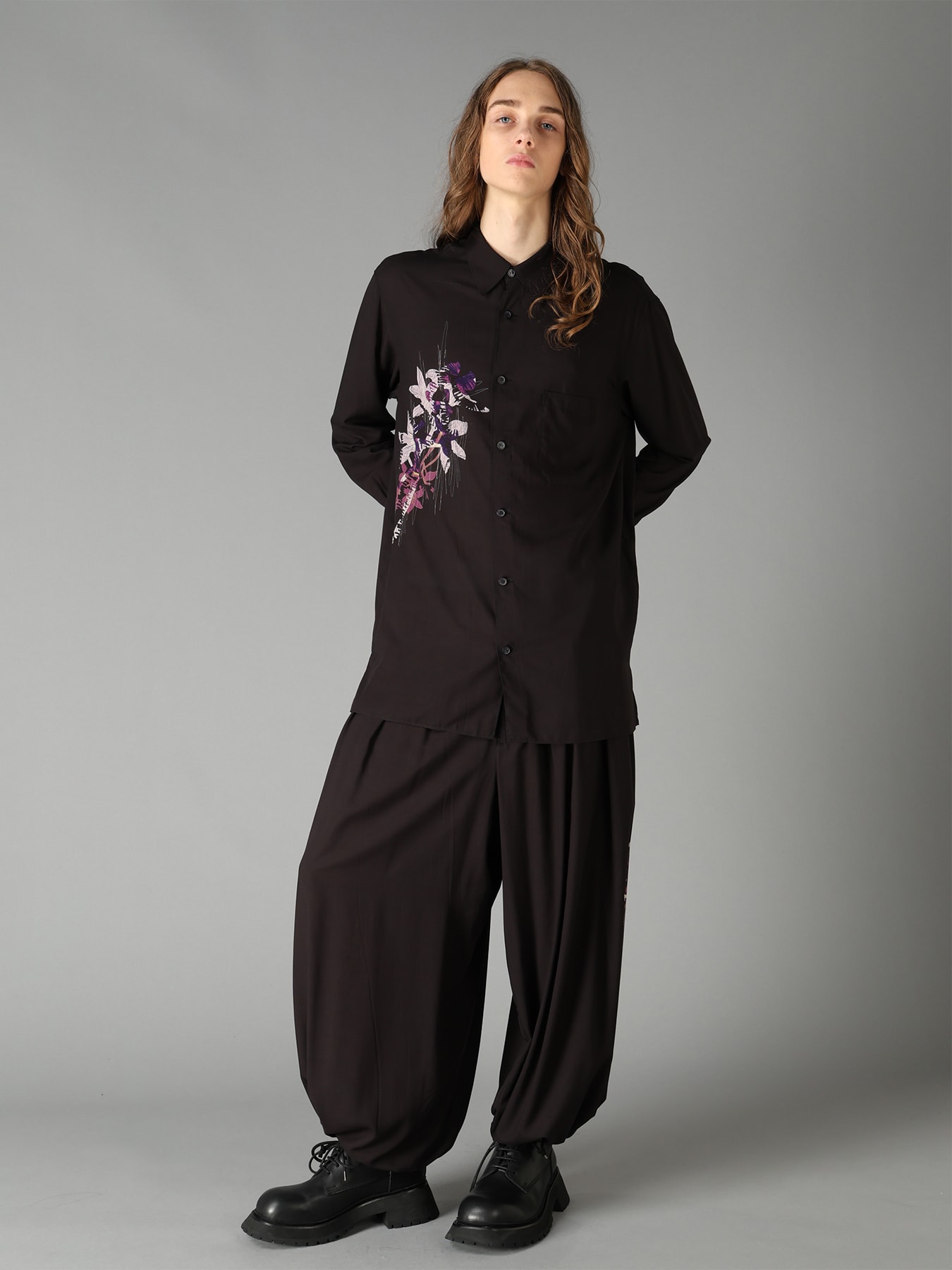 SKETCH PANSY PRINT RAYON REGULAR SHIRT