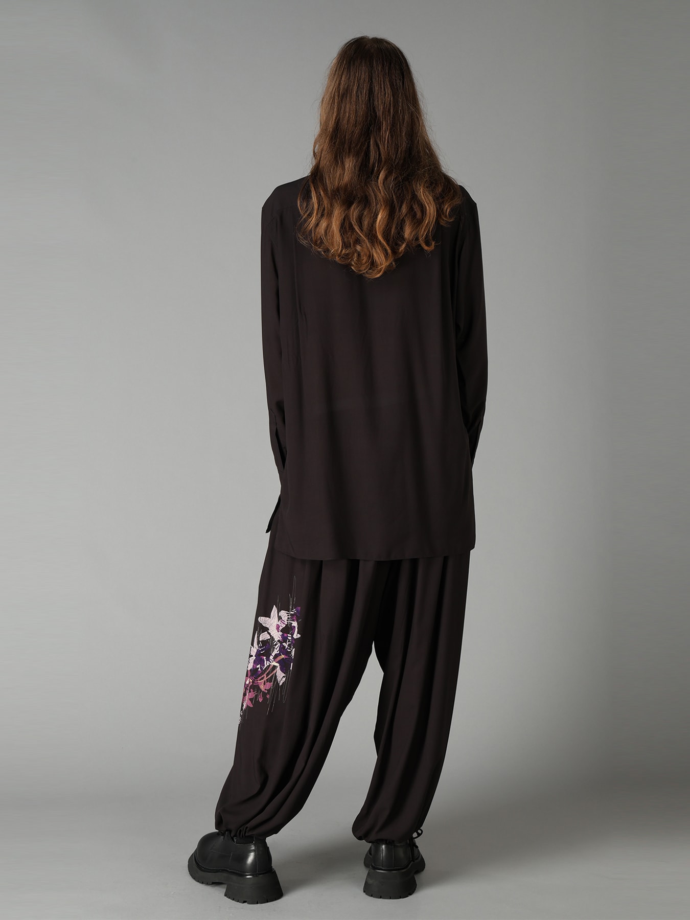 SKETCH PANSY PRINT RAYON REGULAR SHIRT