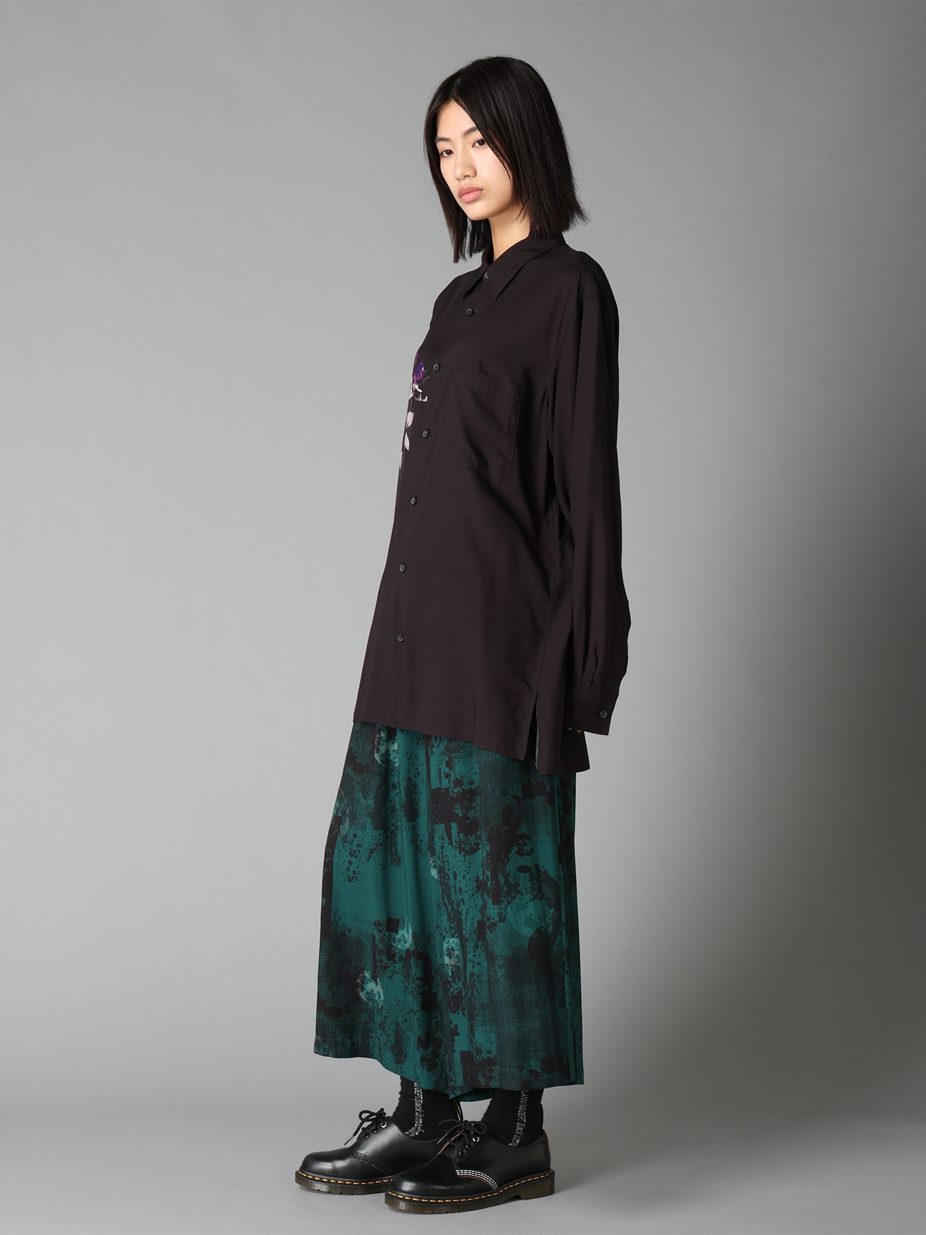 SKETCH PANSY PRINT RAYON REGULAR SHIRT