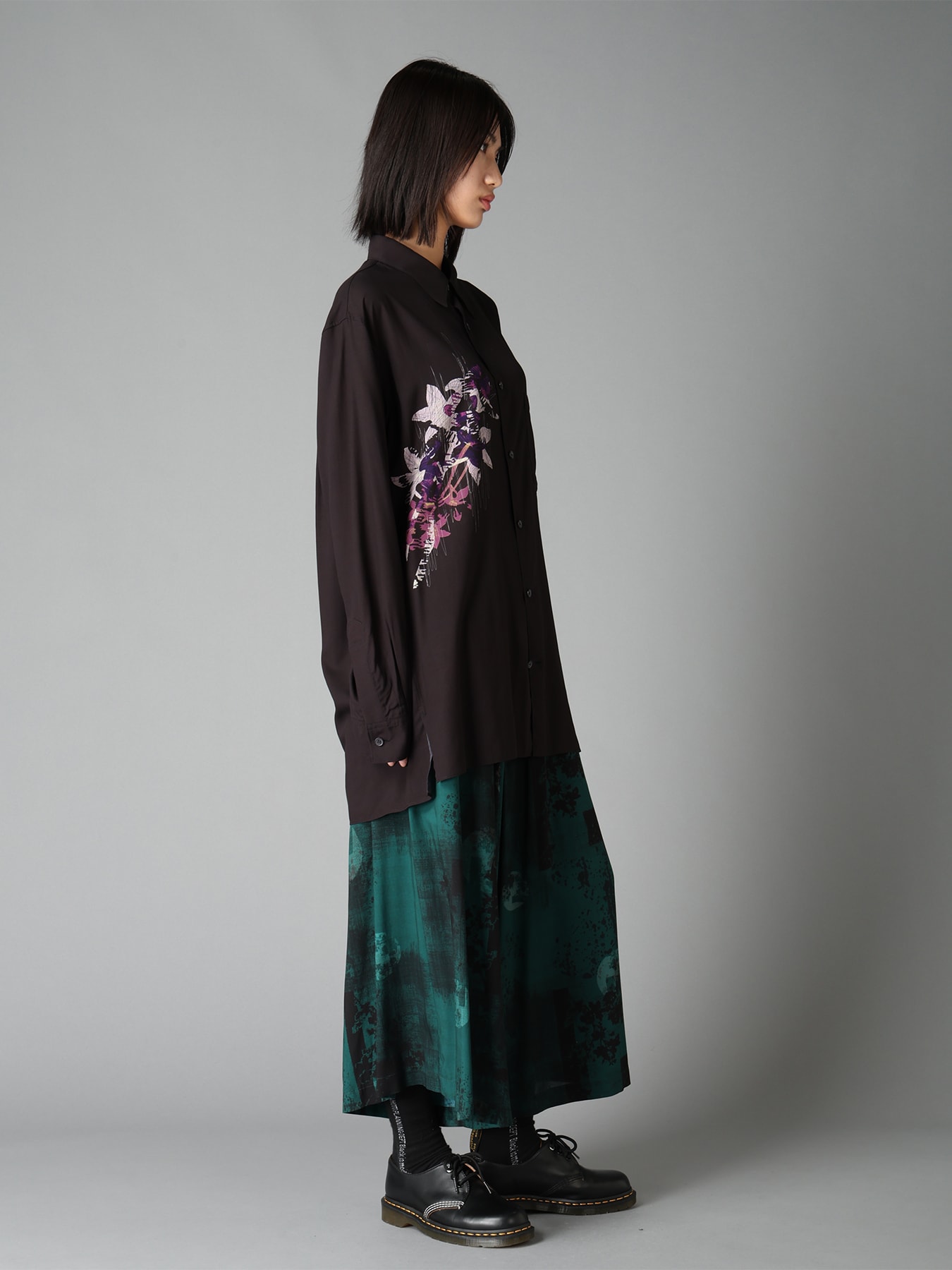 SKETCH PANSY PRINT RAYON REGULAR SHIRT