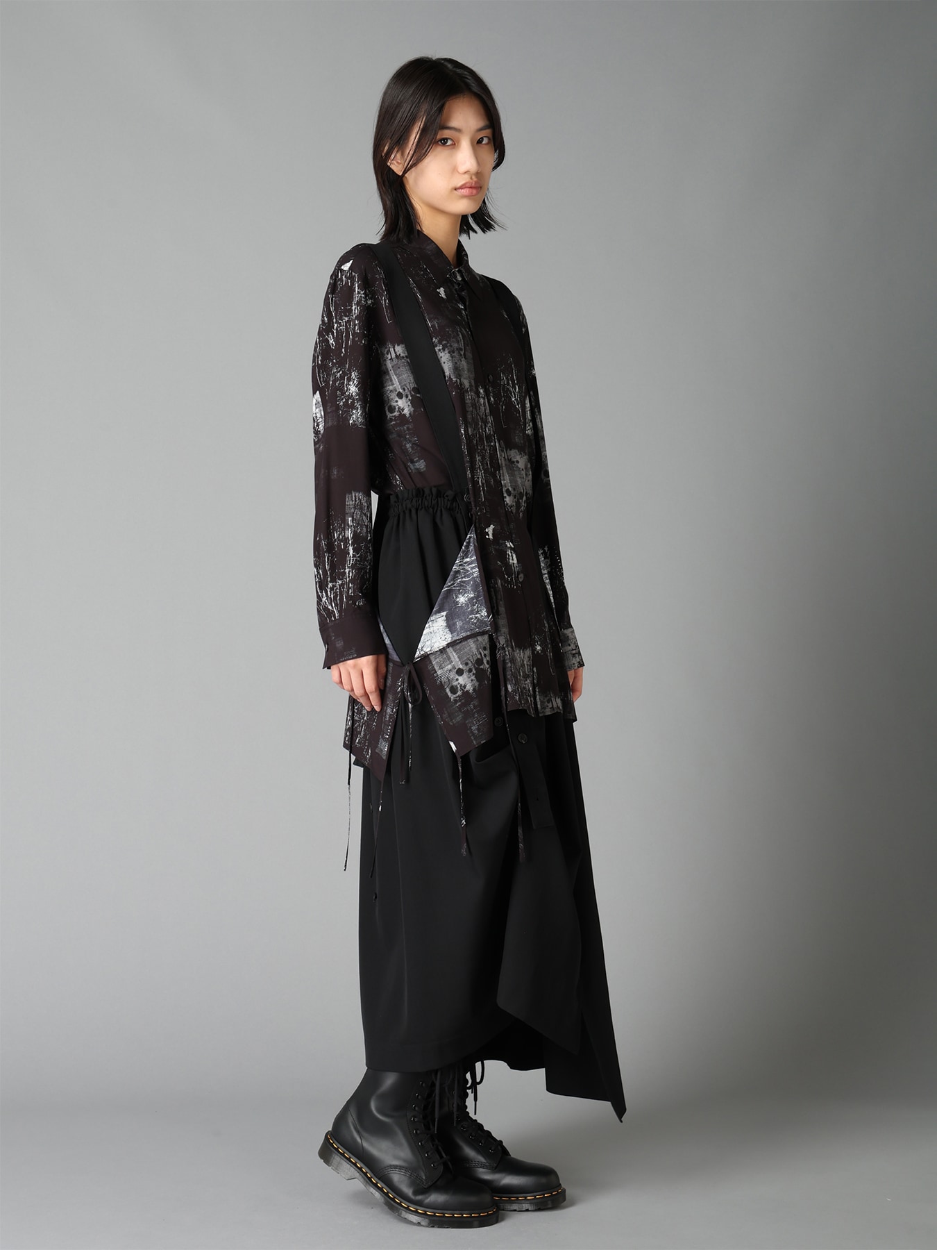WITHERED BRANCH PRINT RAYON SIDE SLIT SHIRT