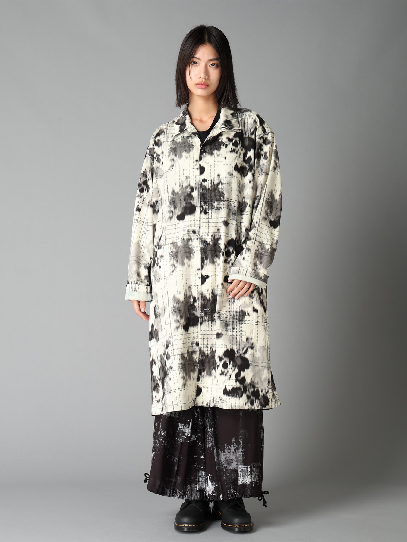 INK-WASH PRINTED LONG SHIRT WITH DECORATIVE STITCH DETAILING