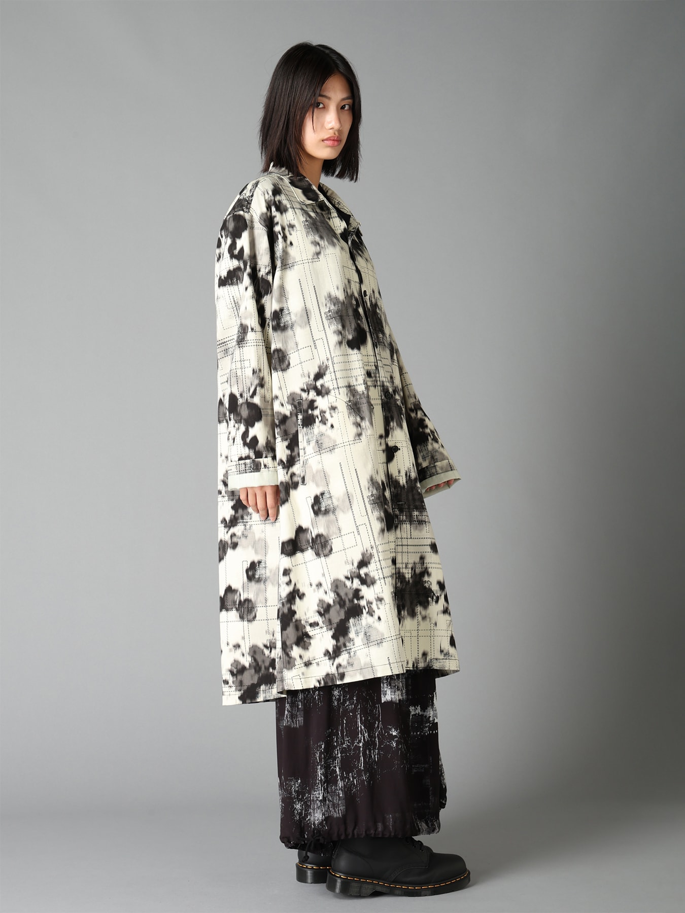 INK-WASH PRINTED LONG SHIRT WITH DECORATIVE STITCH DETAILING